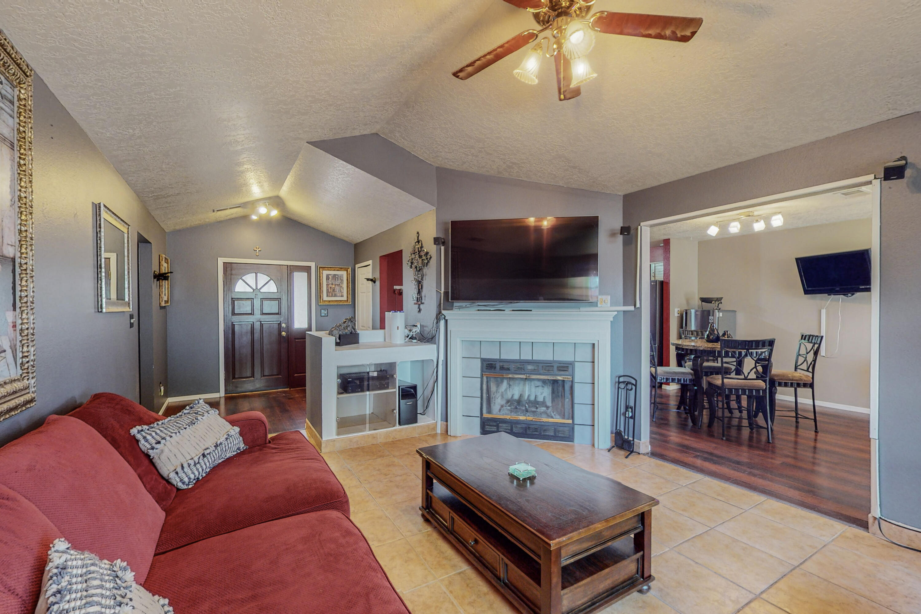6258 Roadrunner Loop NE