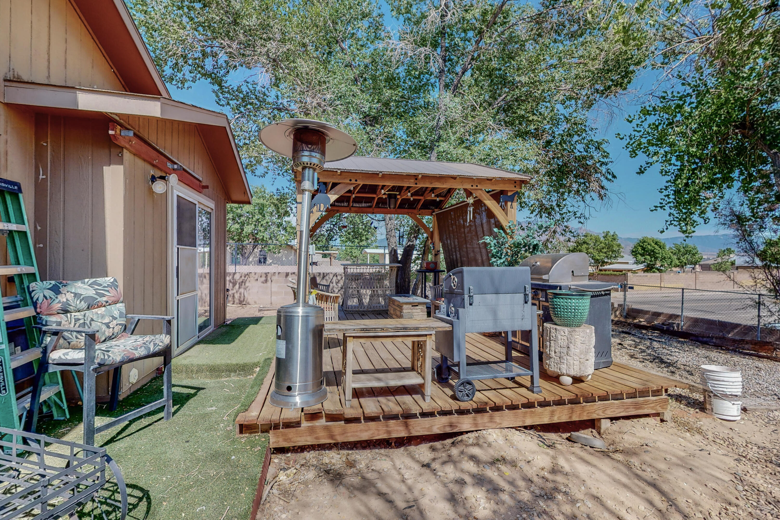 6258 Roadrunner Loop NE