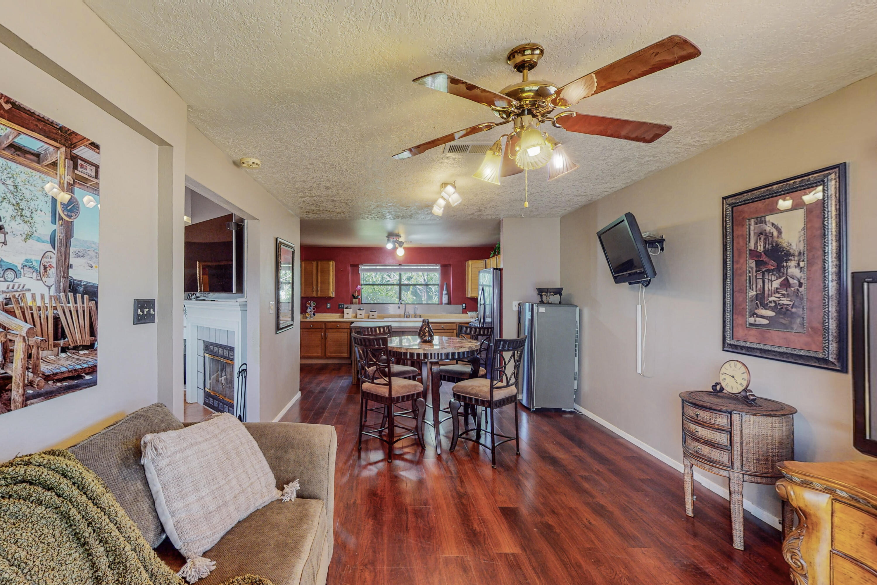 6258 Roadrunner Loop NE