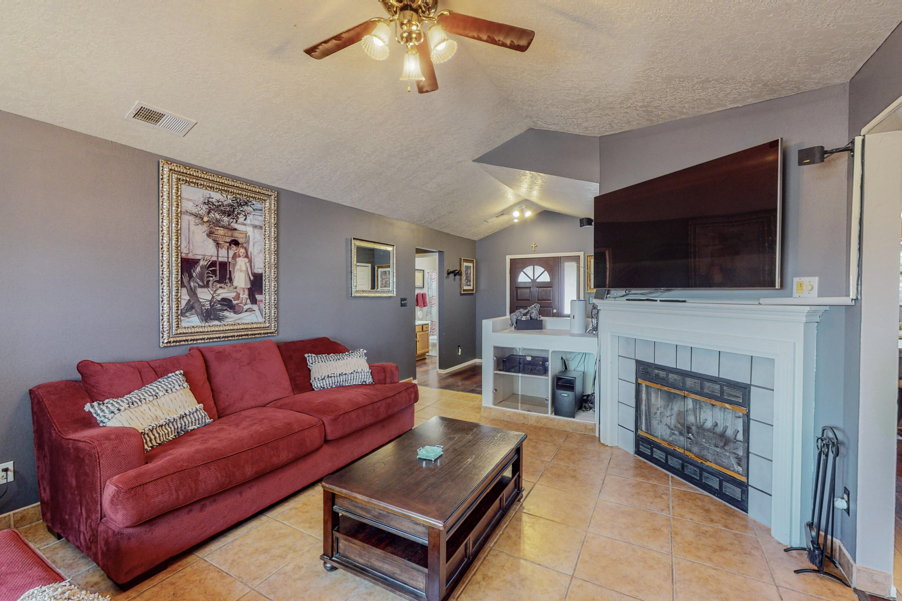 6258 Roadrunner Loop NE