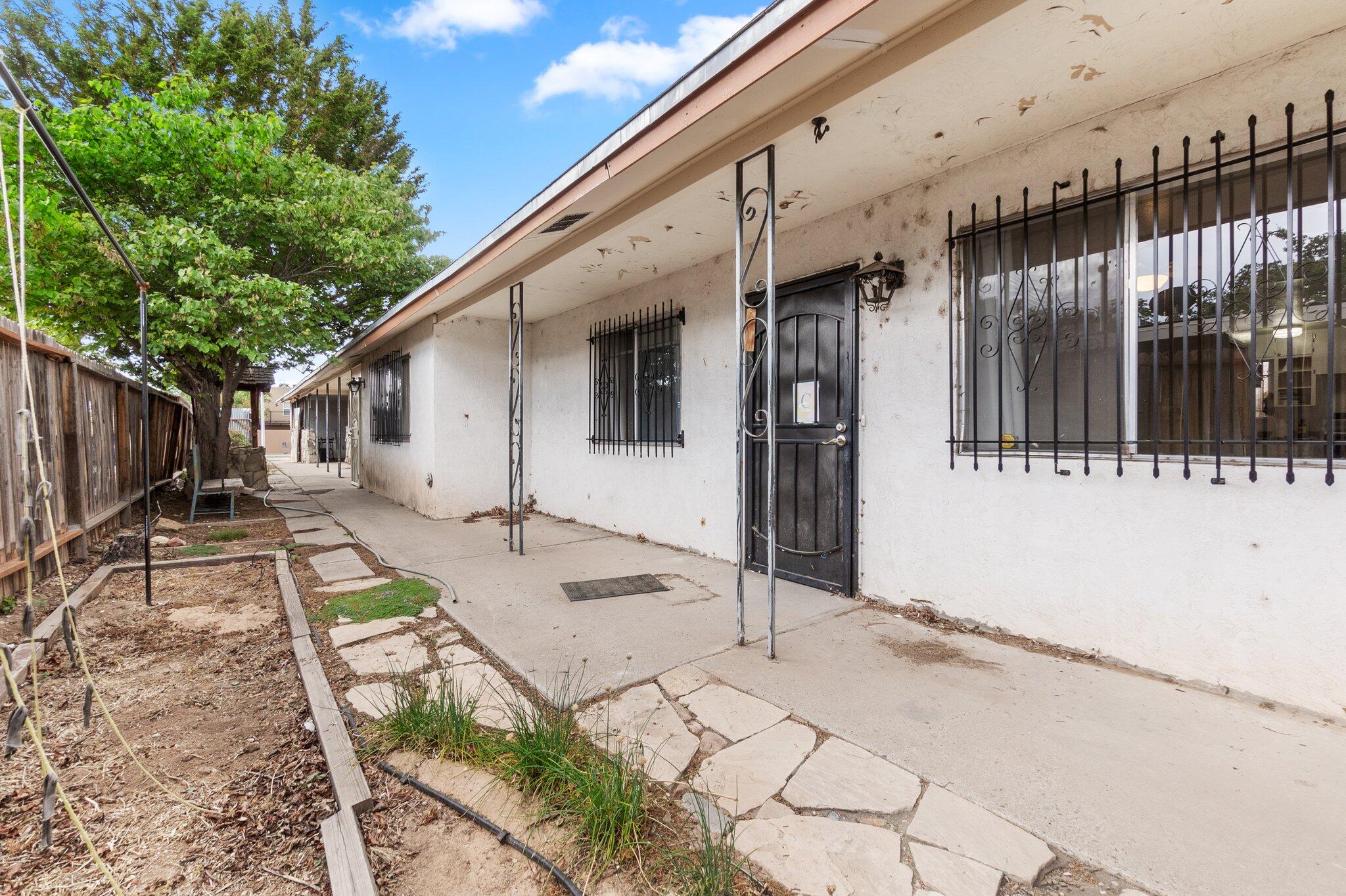 816 Ortiz Drive SE