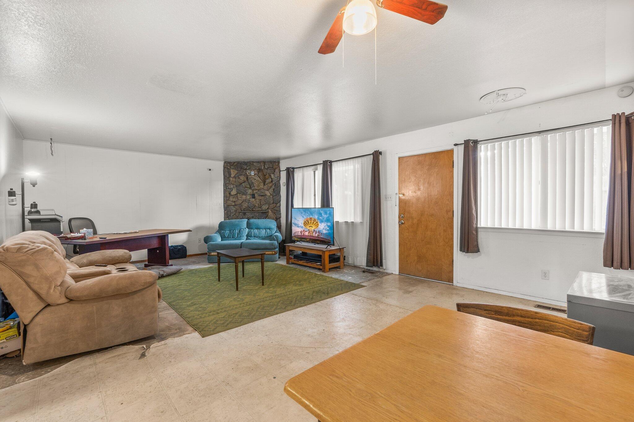 816 Ortiz Drive SE