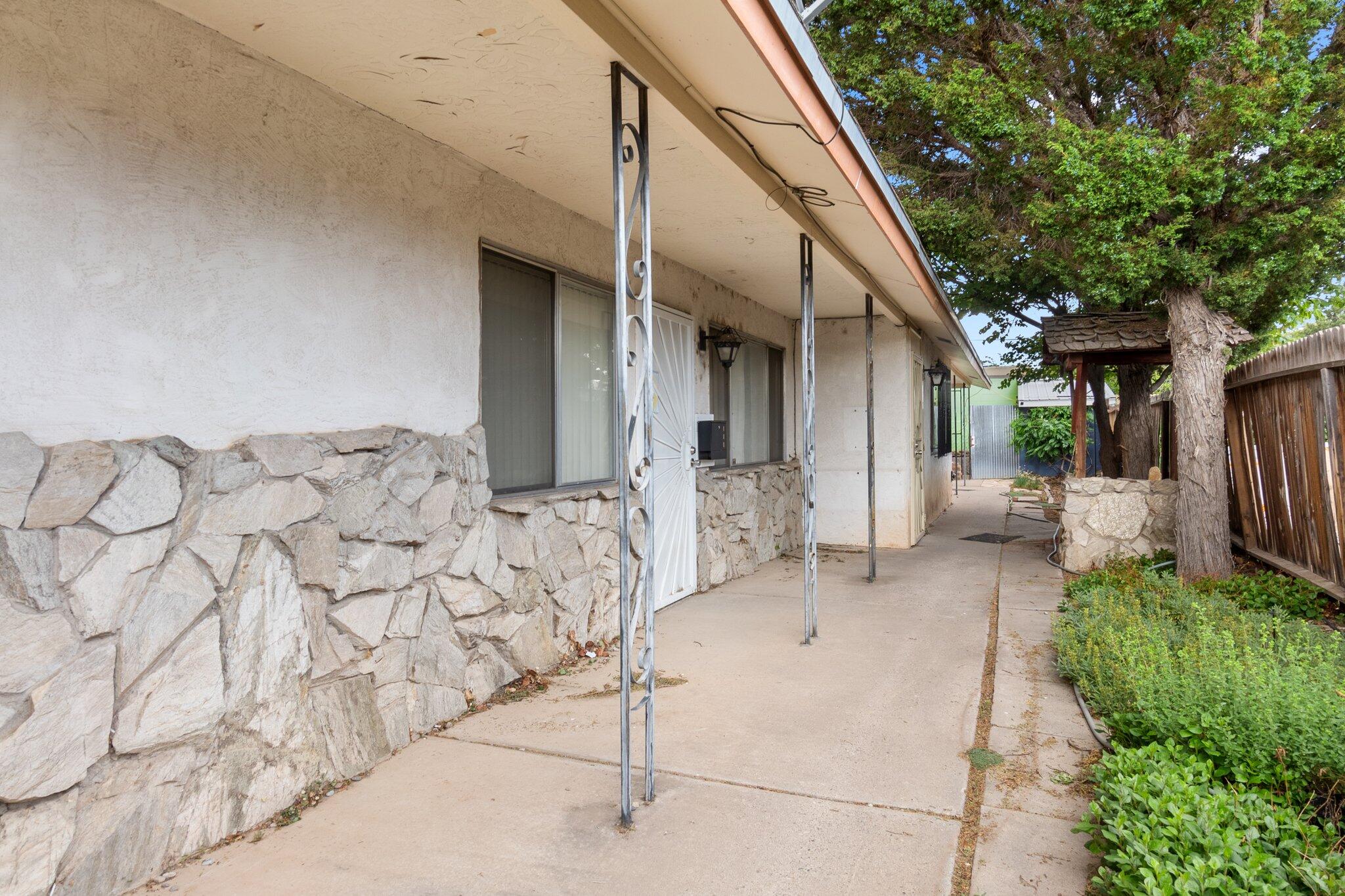 816 Ortiz Drive SE