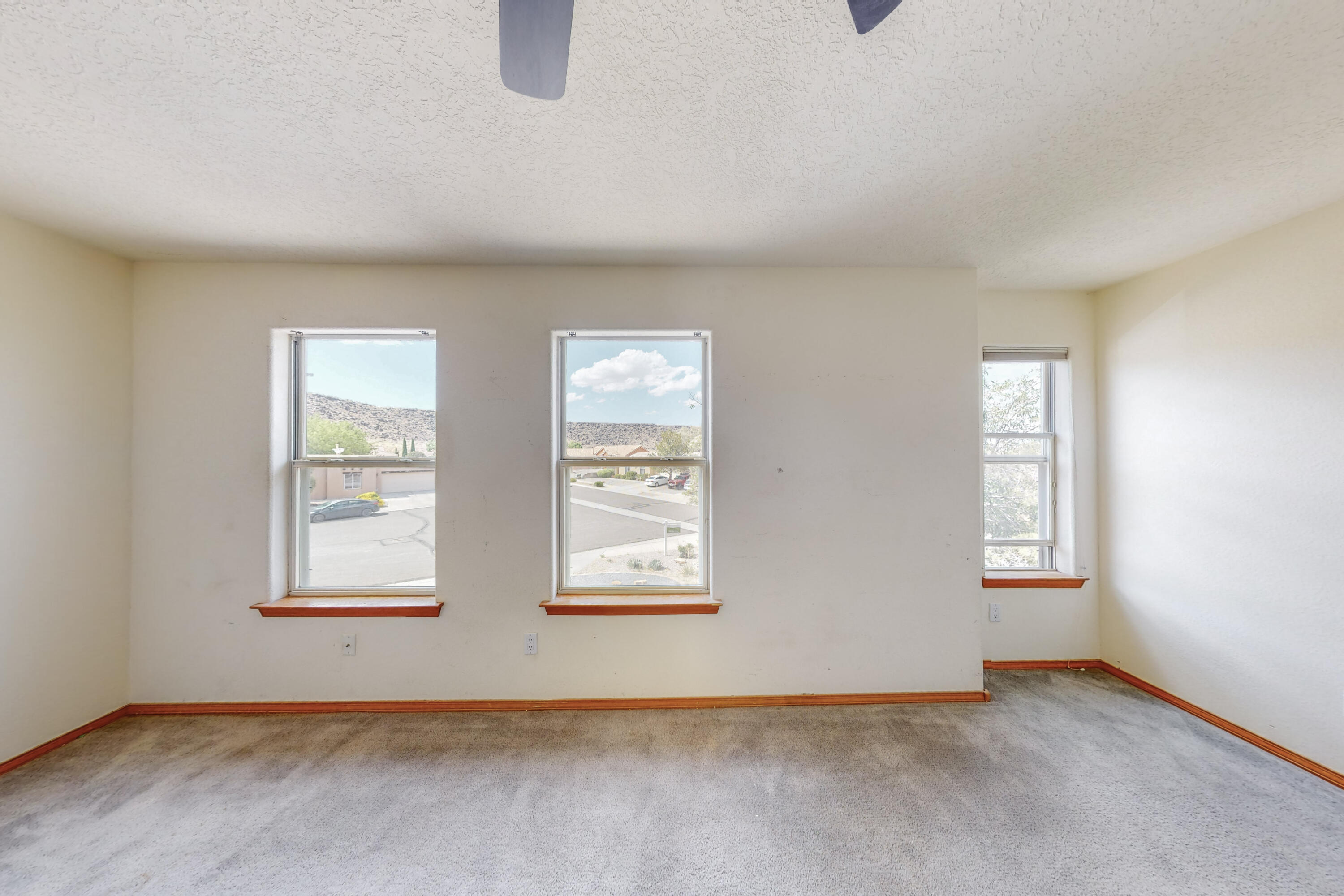 8012 Petroglyph Avenue NW