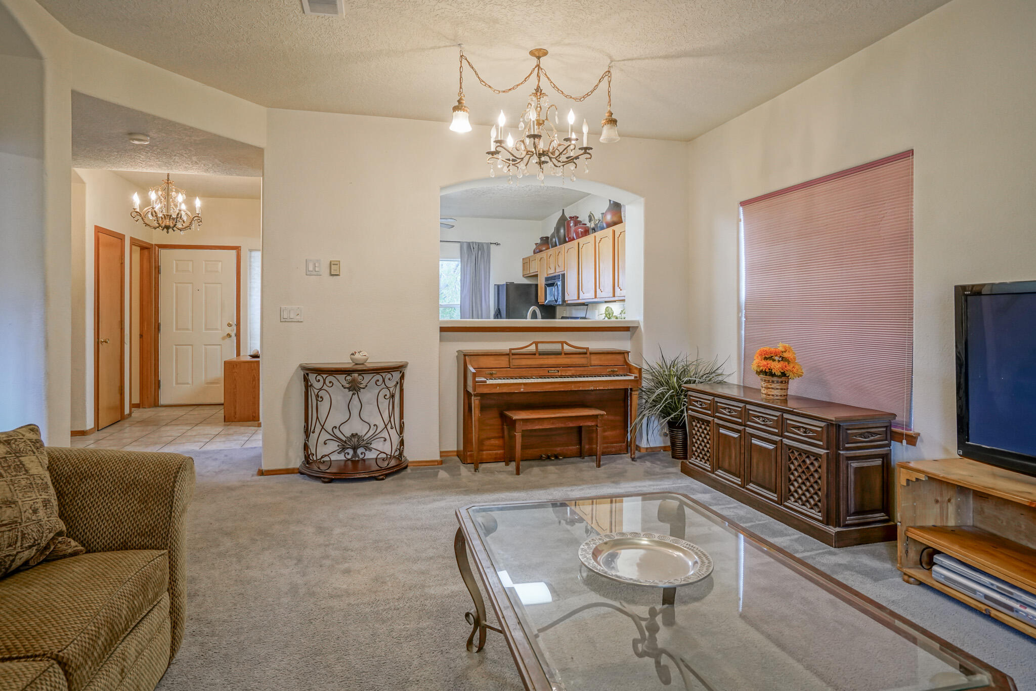 8012 Petroglyph Avenue NW
