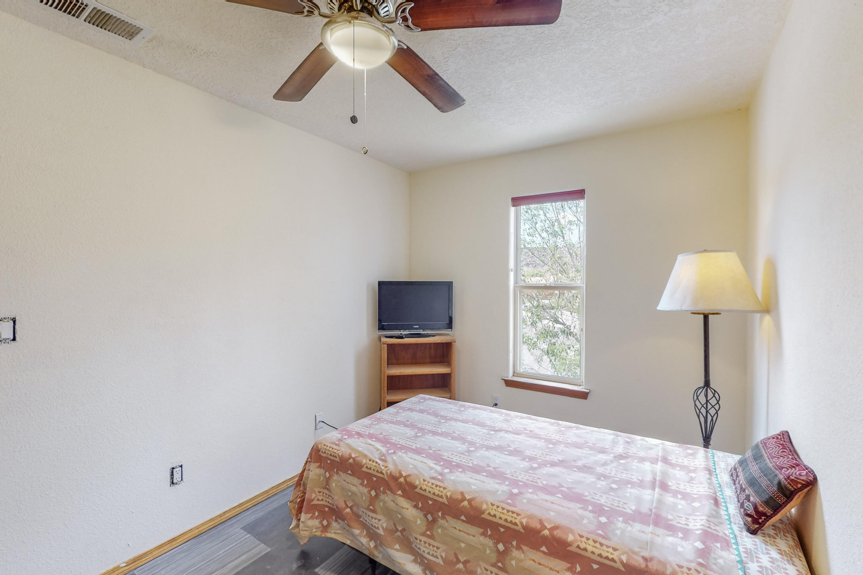 8012 Petroglyph Avenue NW