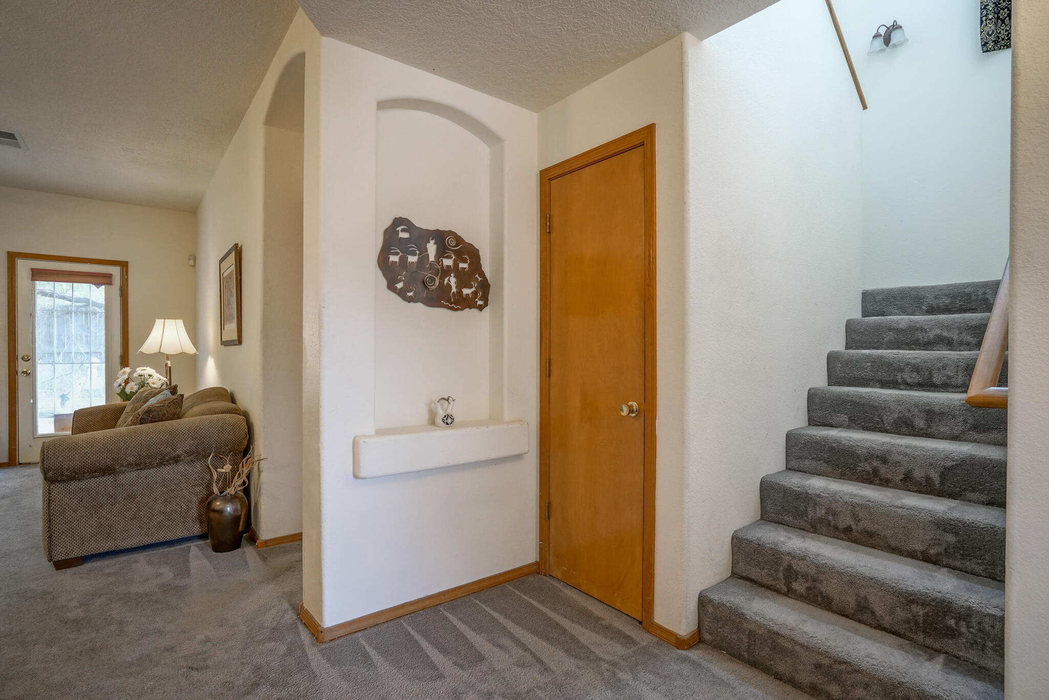 8012 Petroglyph Avenue NW
