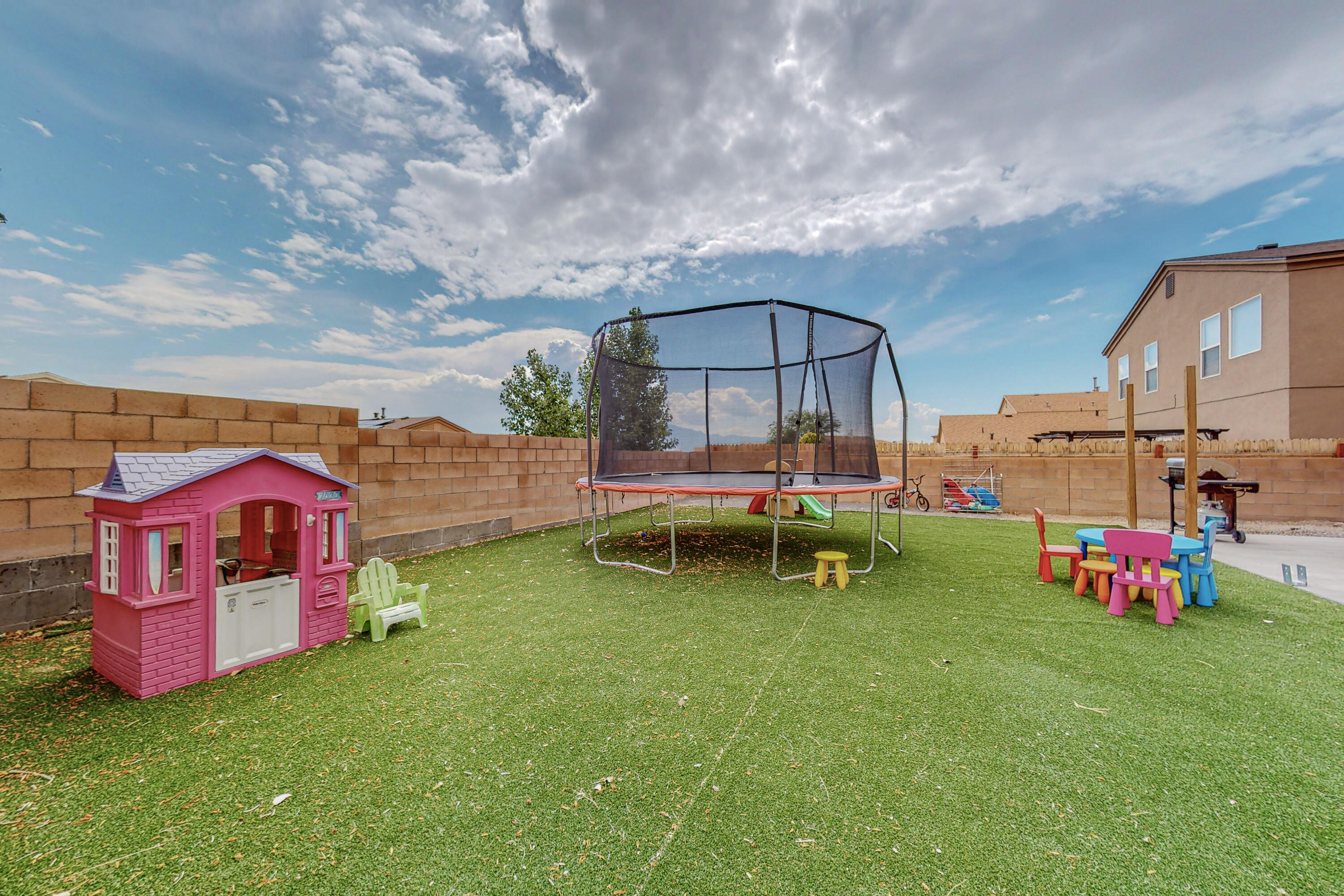 1725 Sierra Norte Loop NE