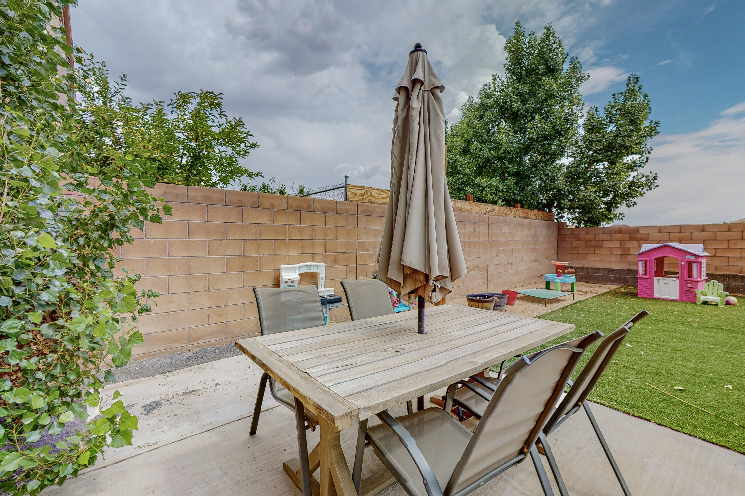 1725 Sierra Norte Loop NE