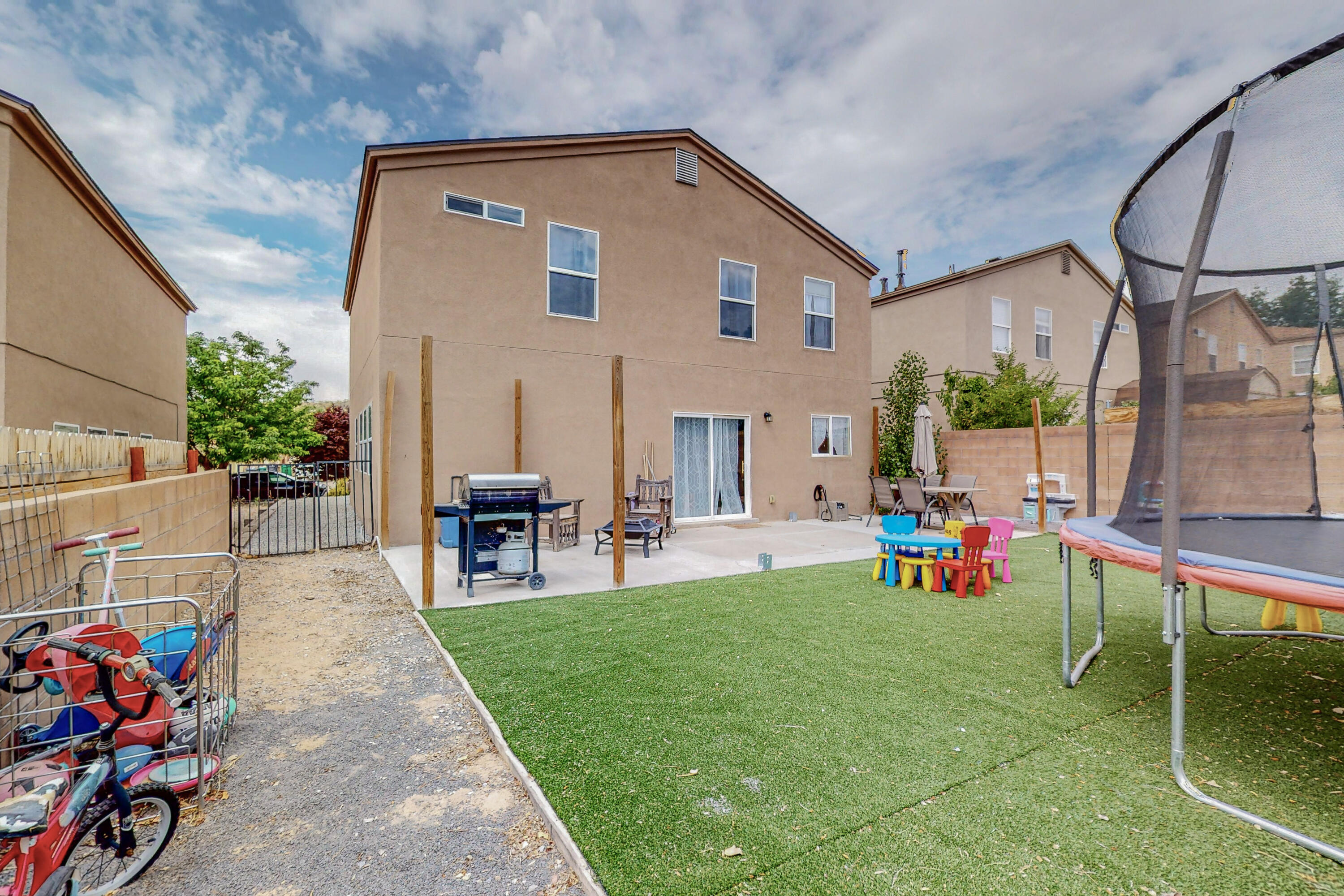 1725 Sierra Norte Loop NE