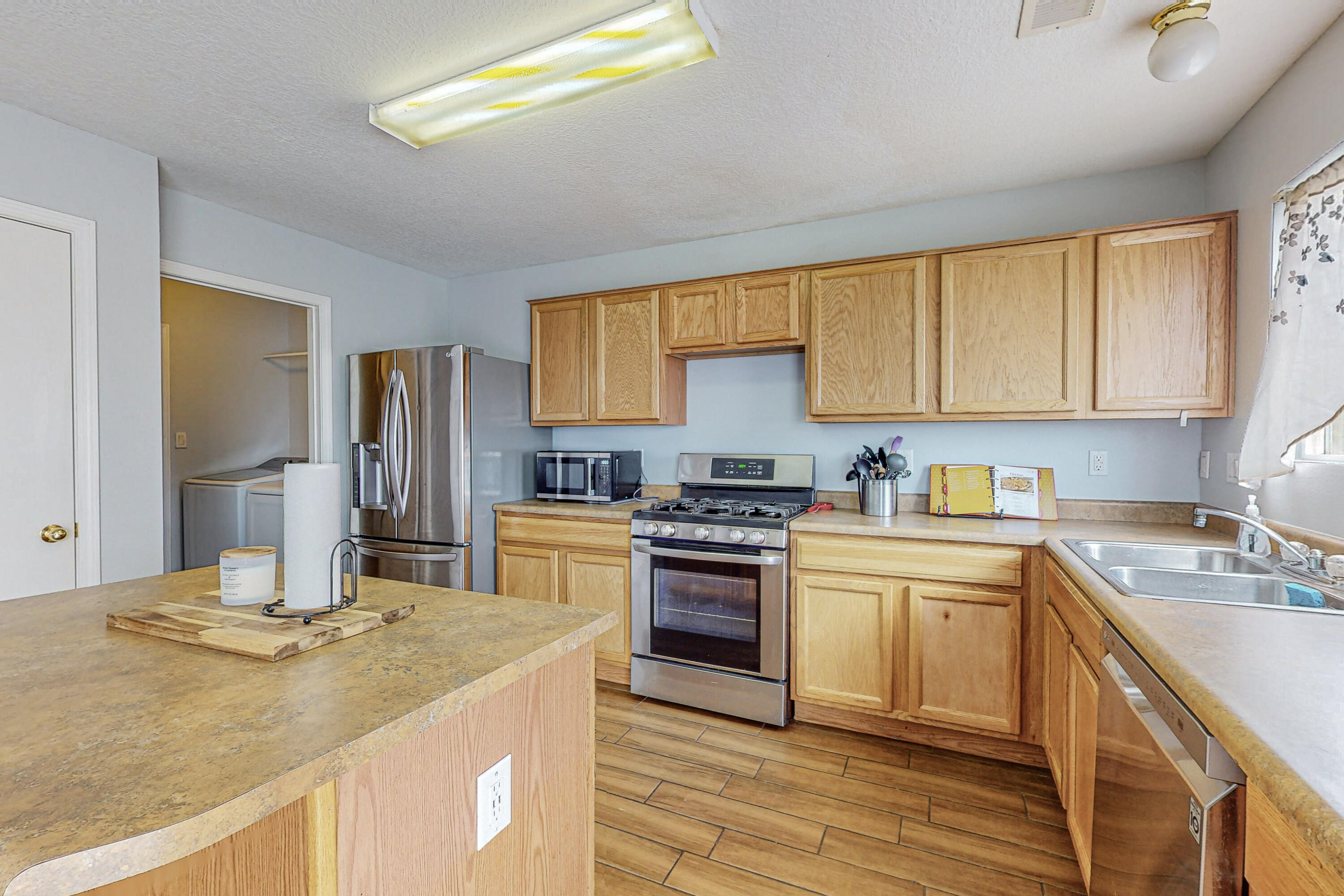 1725 Sierra Norte Loop NE