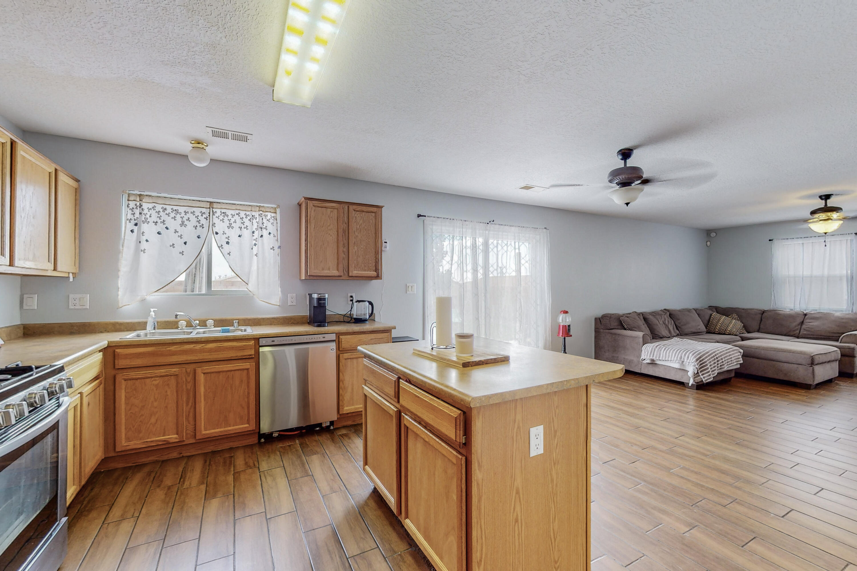 1725 Sierra Norte Loop NE