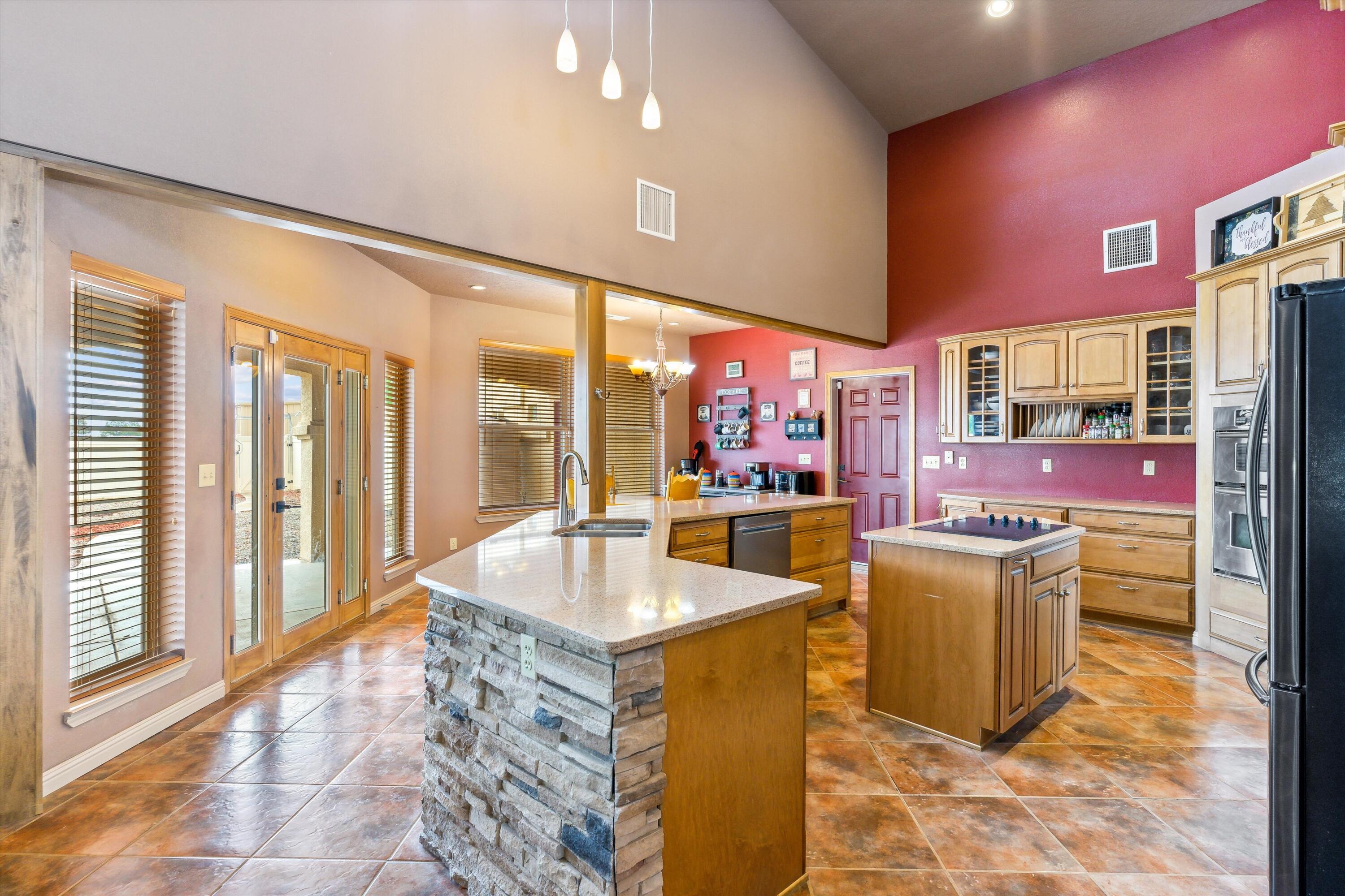 25 Lobo Drive