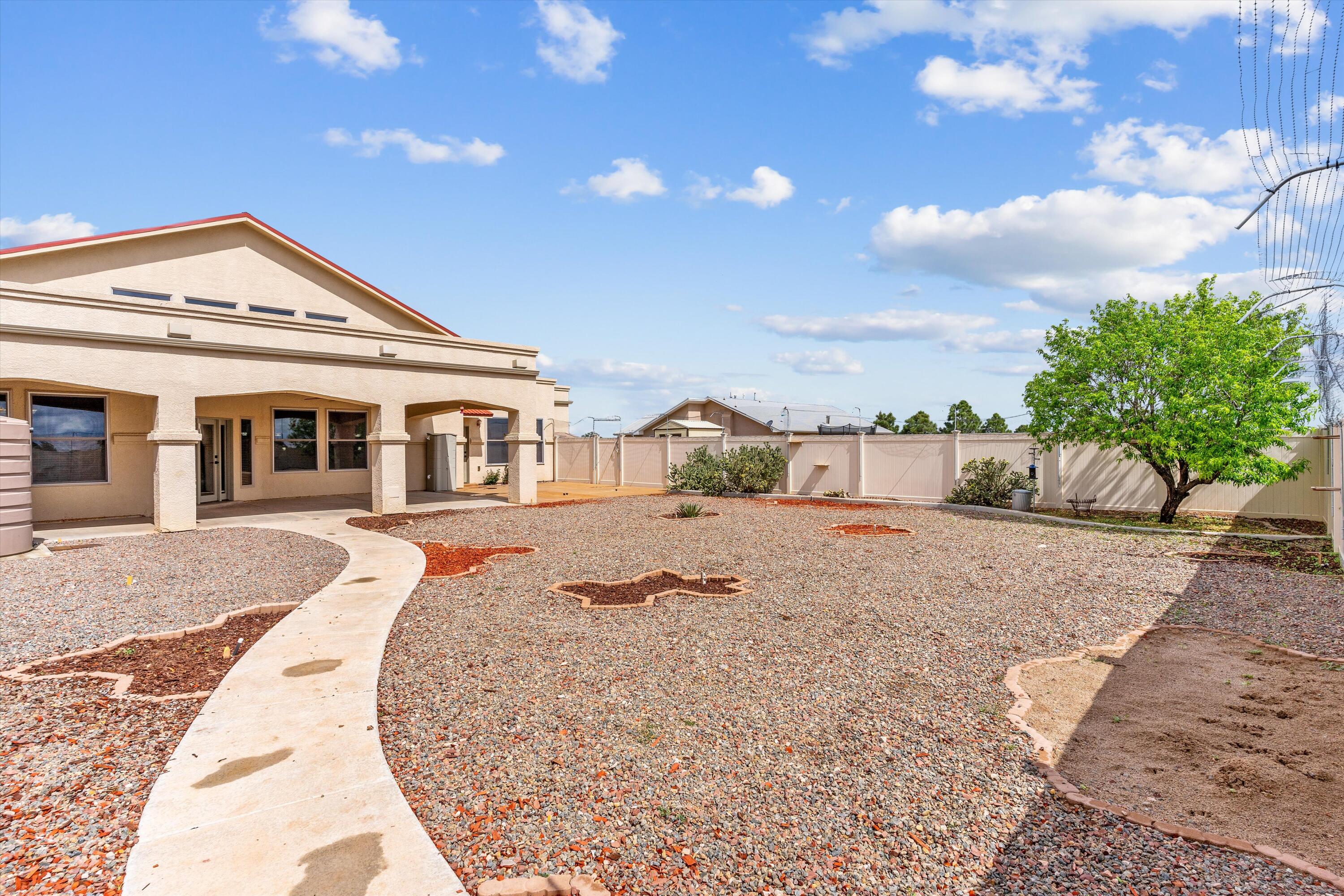 25 Lobo Drive