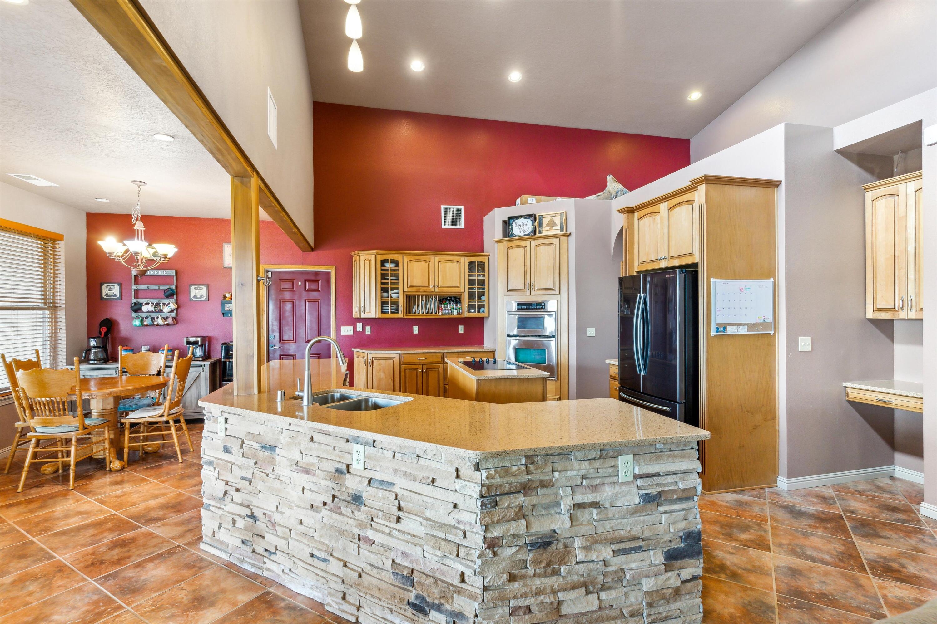 25 Lobo Drive