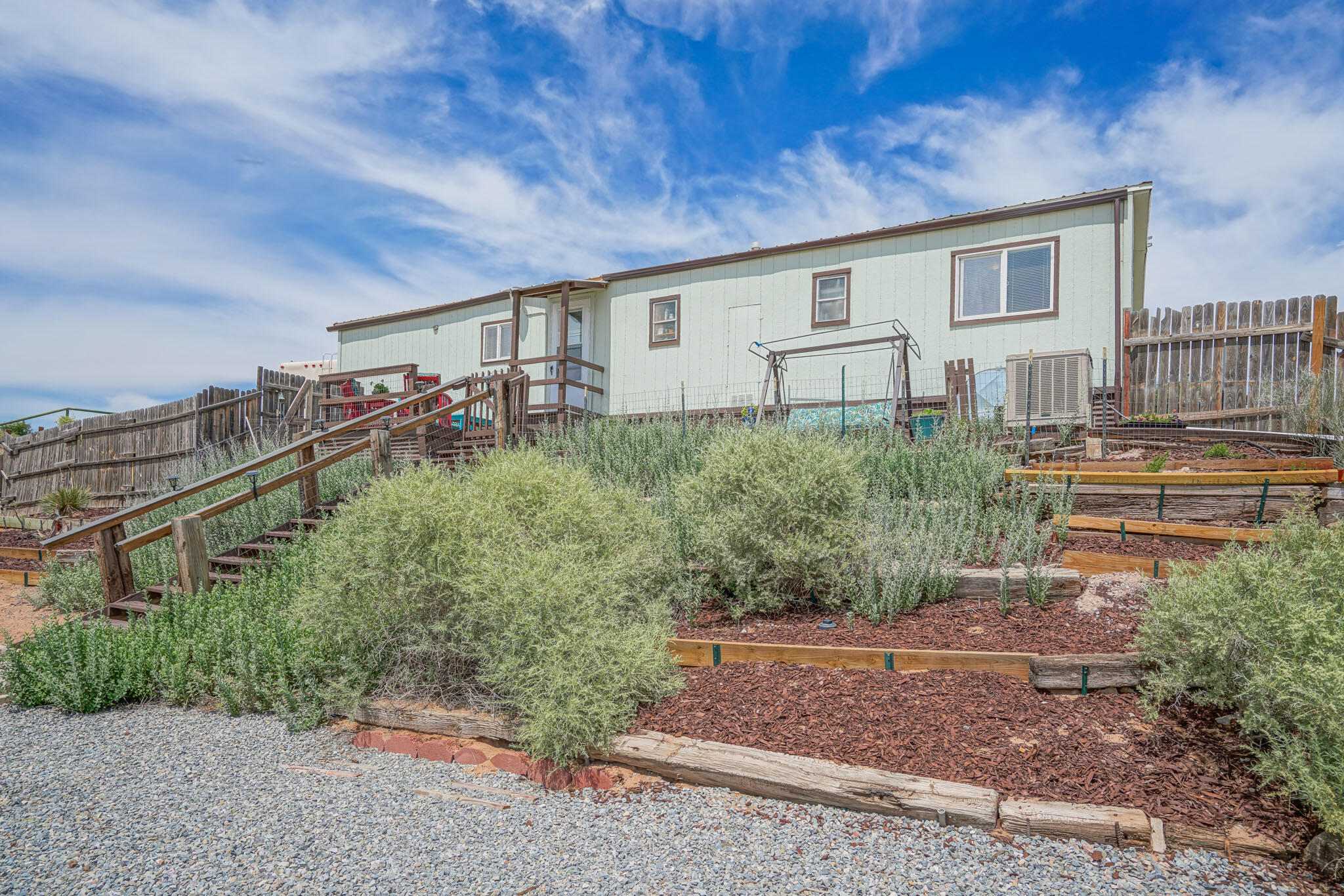 550 Fruta Road NE