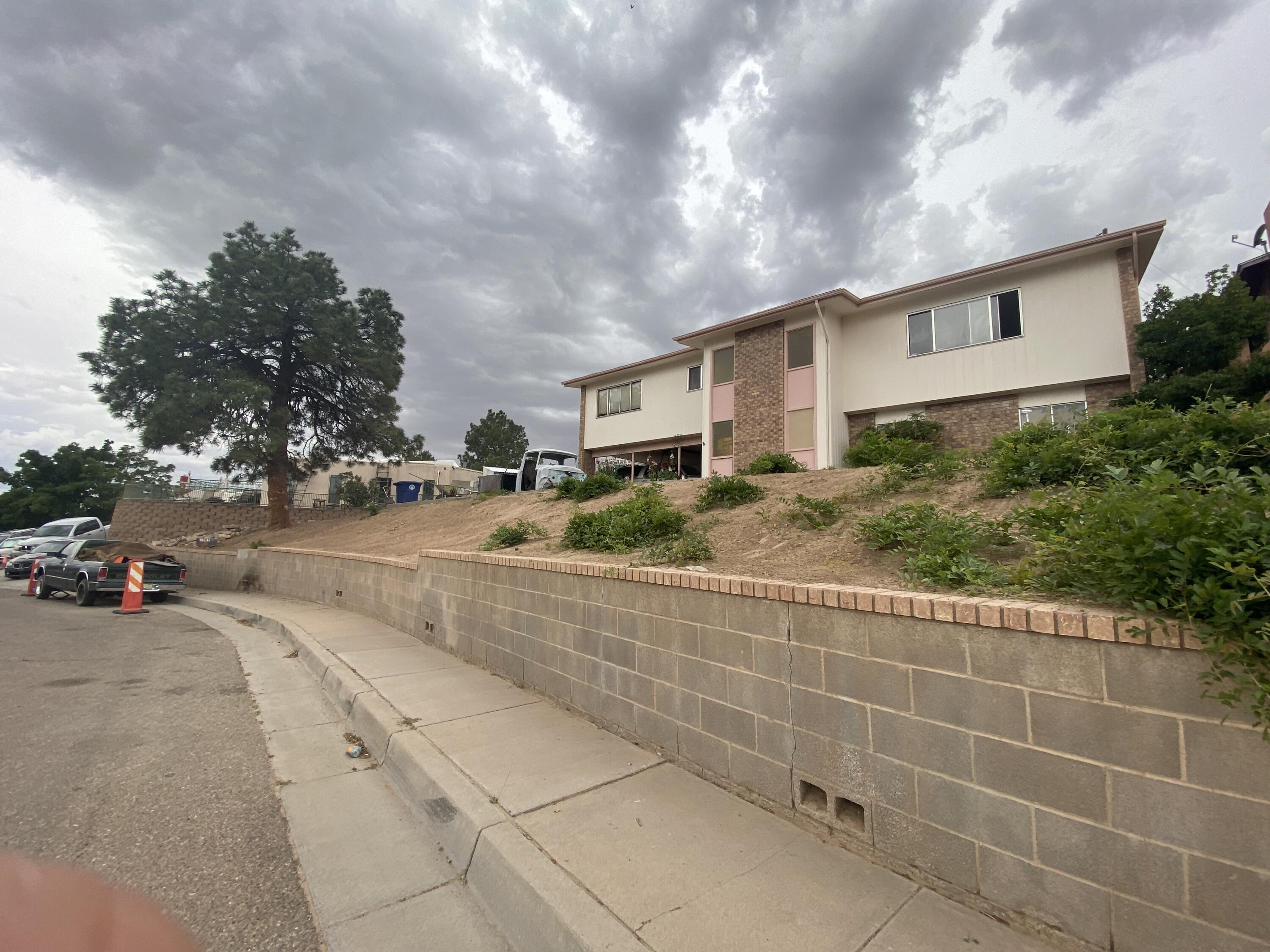 1301 Riverview Drive NW