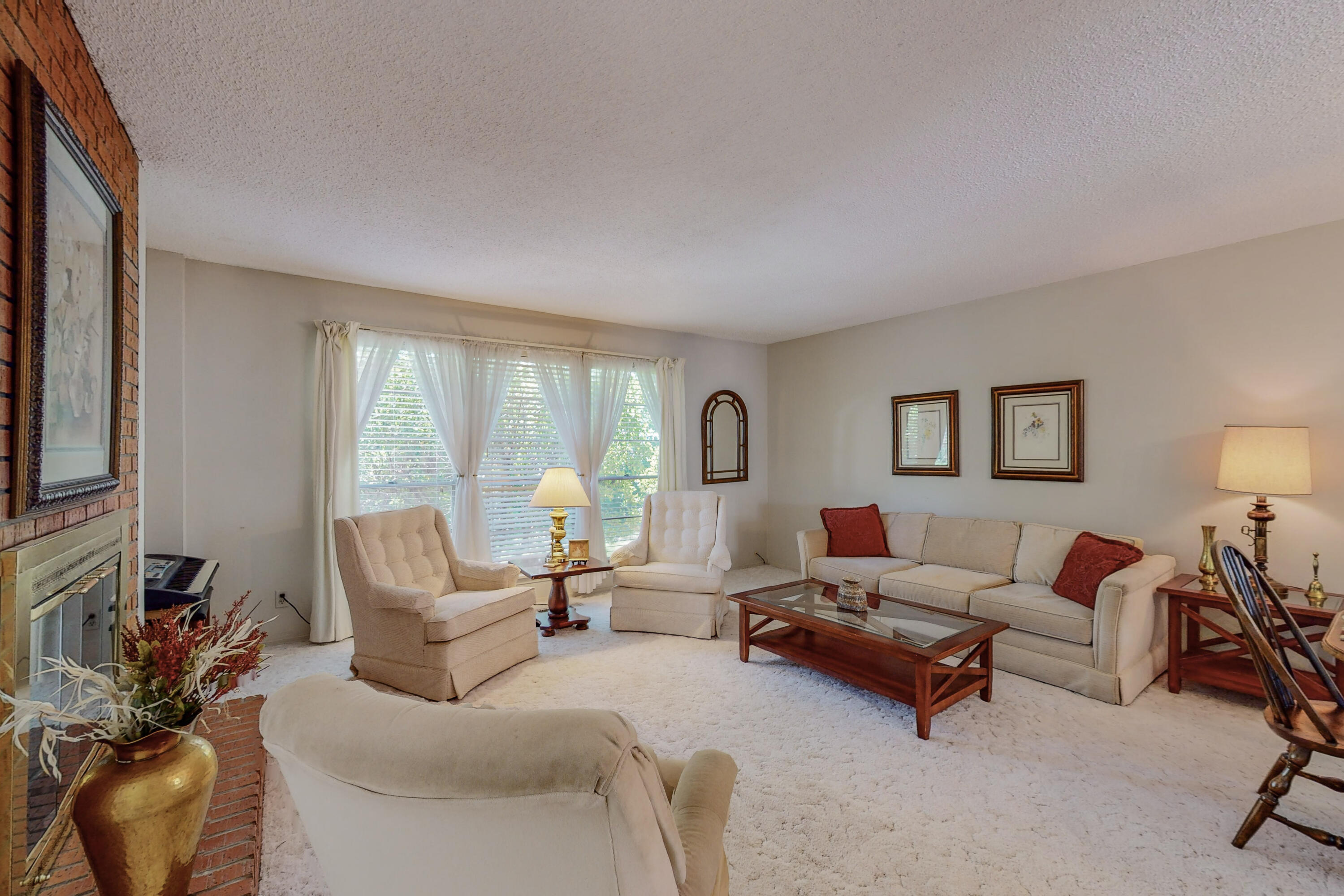 10024 Treasure Court NW