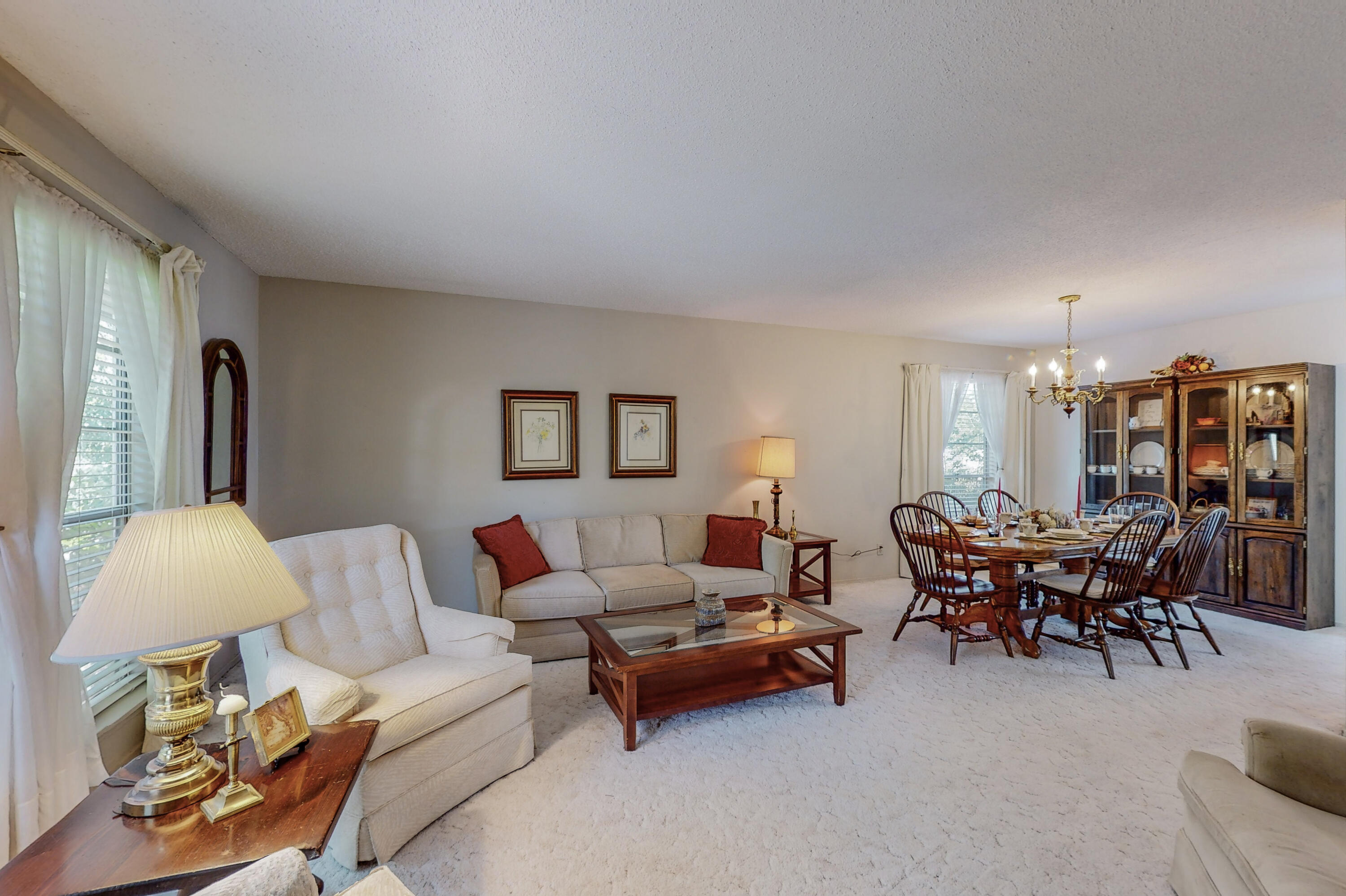 10024 Treasure Court NW