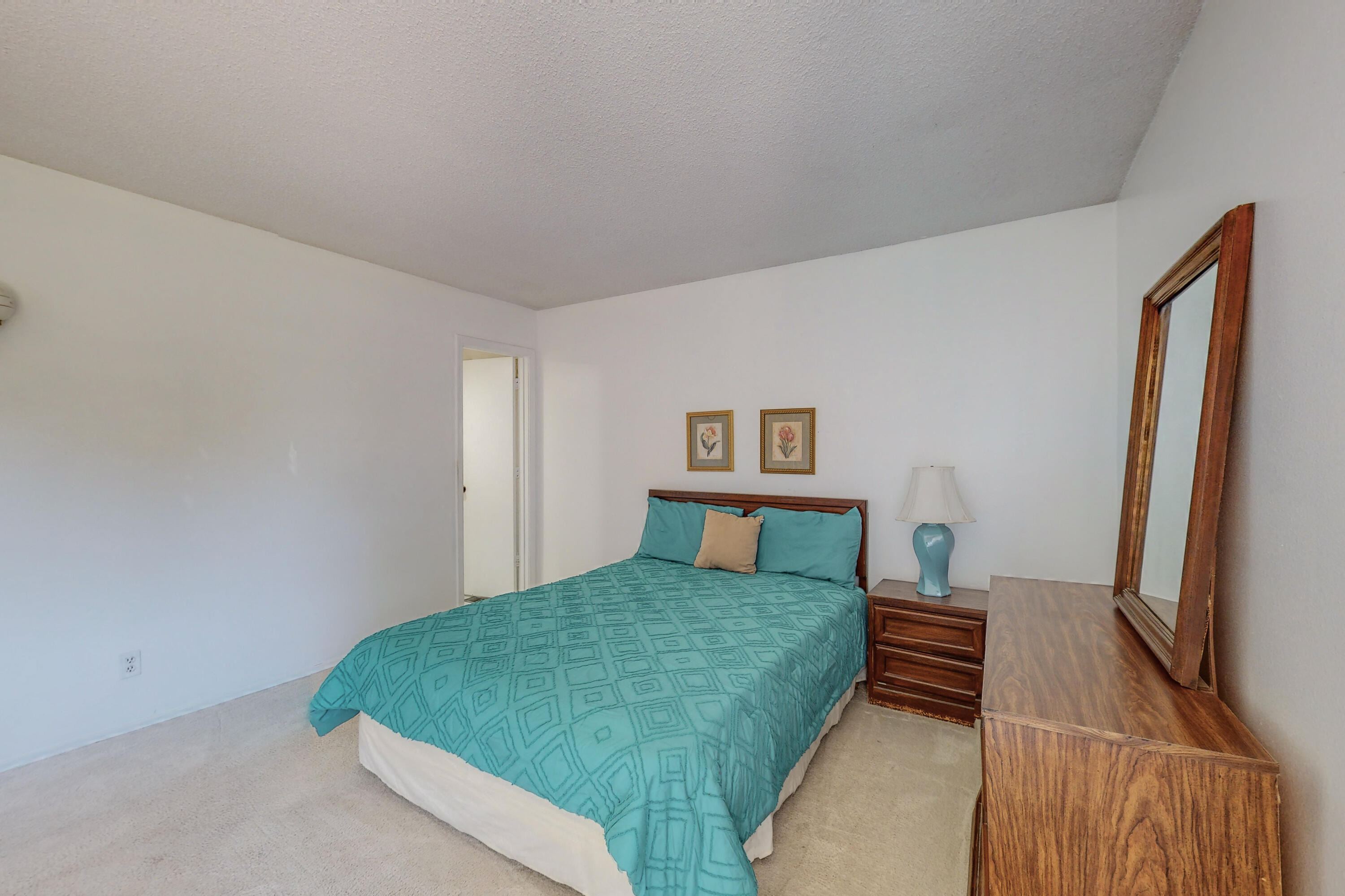 10024 Treasure Court NW