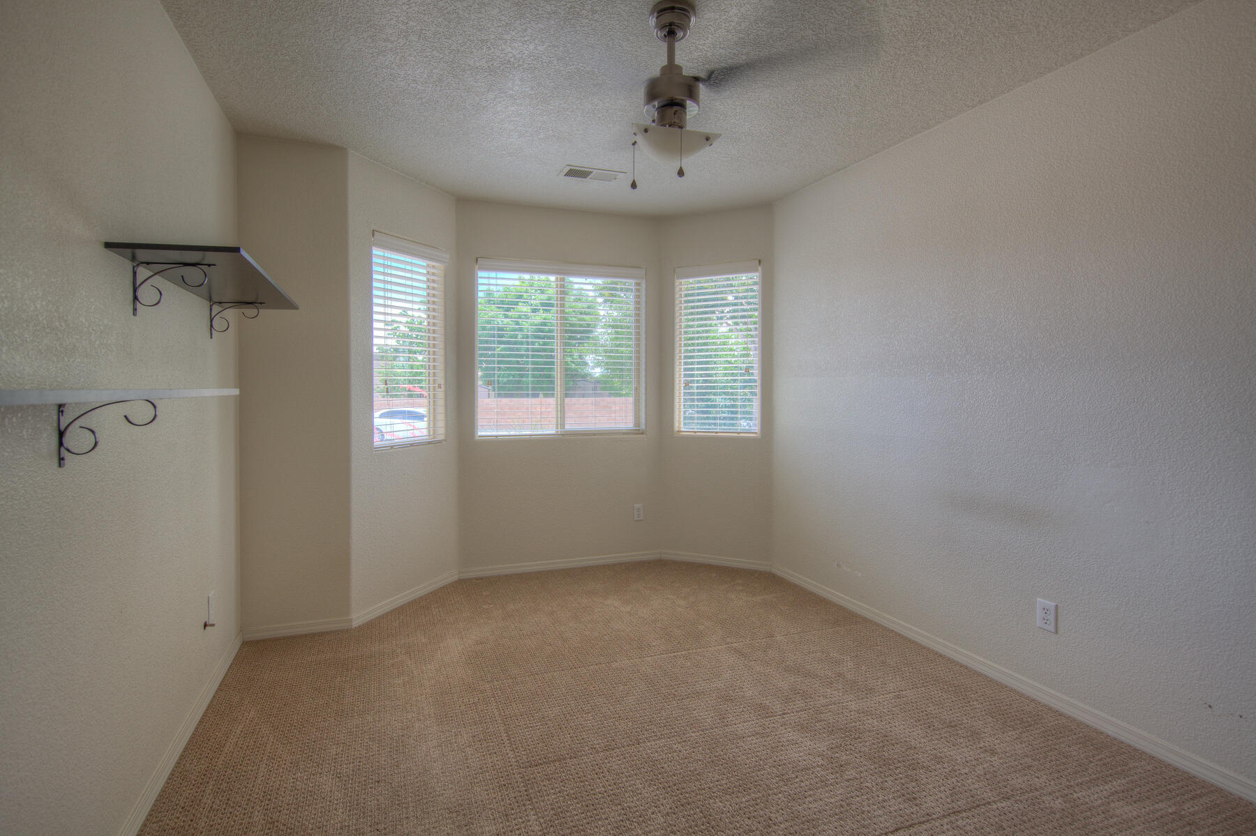 2813 Petunia Court SE