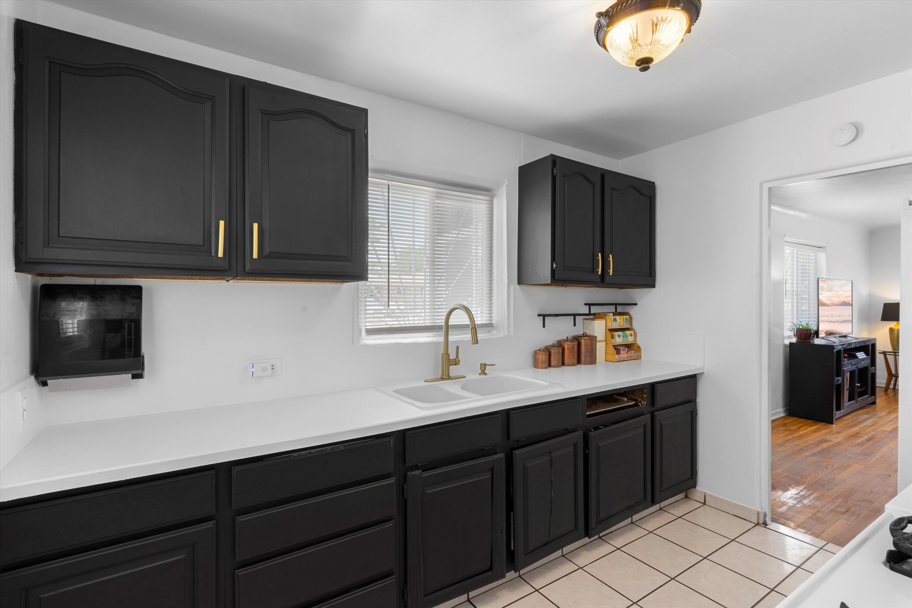 333 General Chennault Street NE