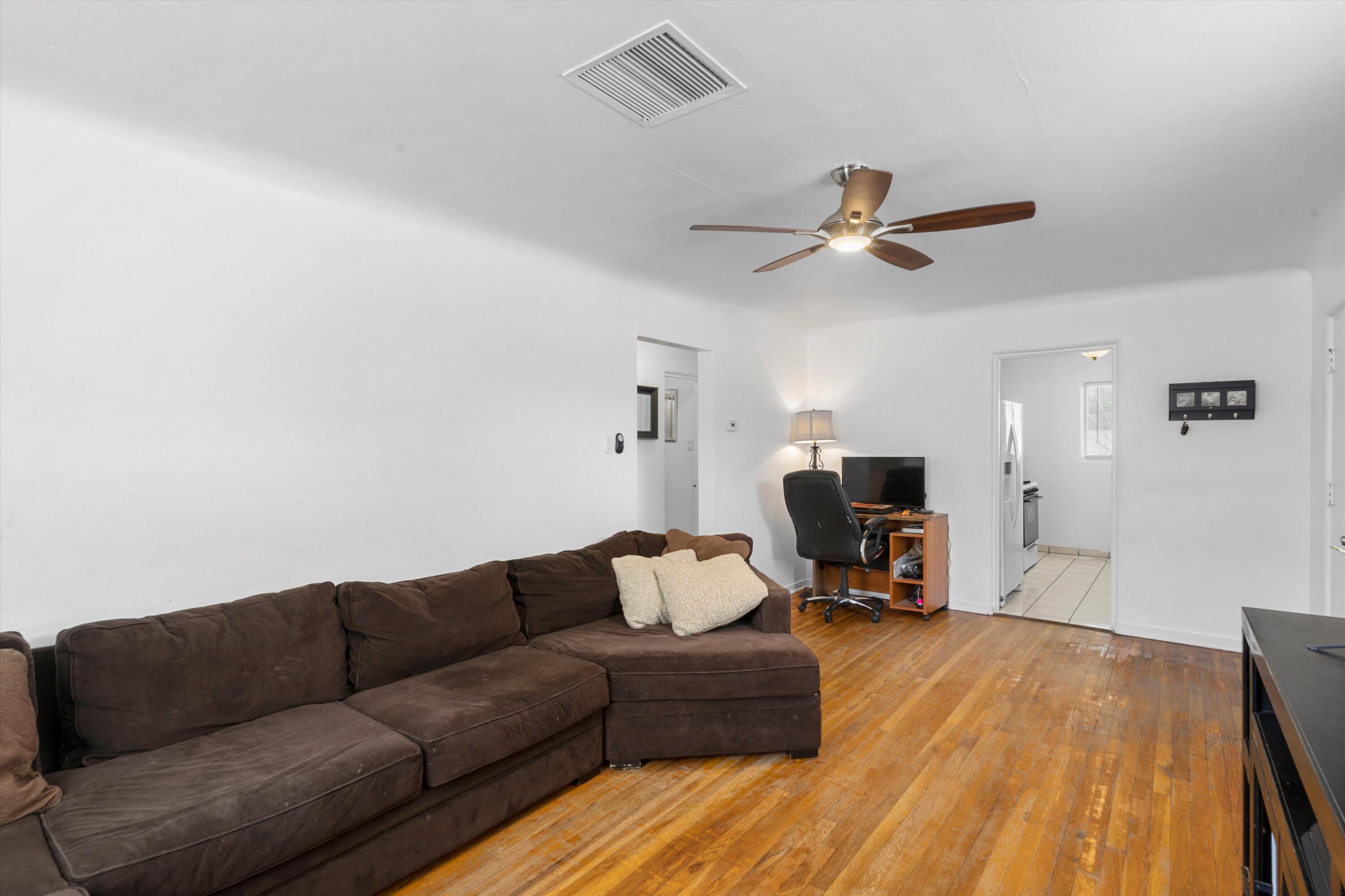 333 General Chennault Street NE