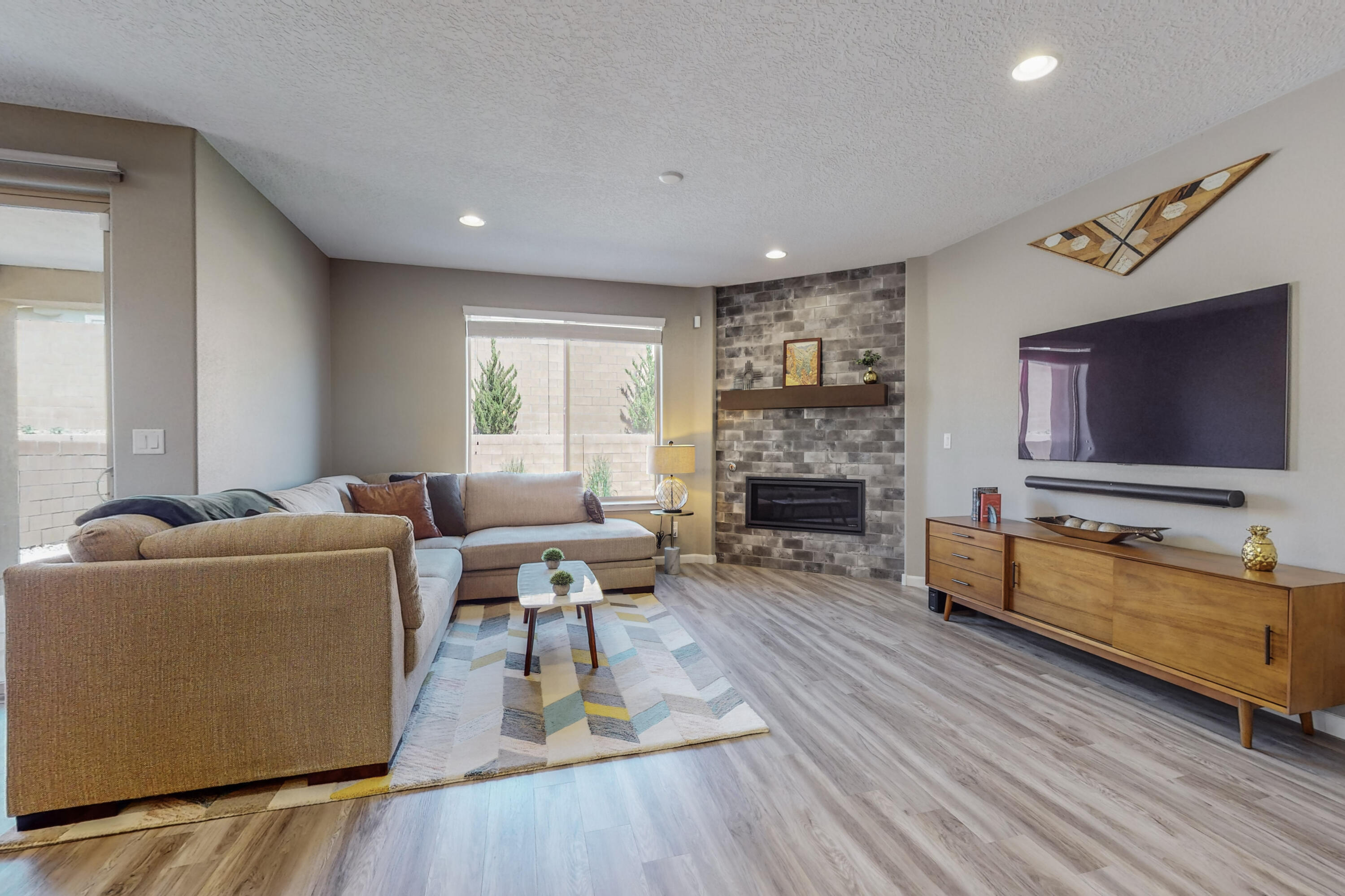 2004 White Dove Street SE
