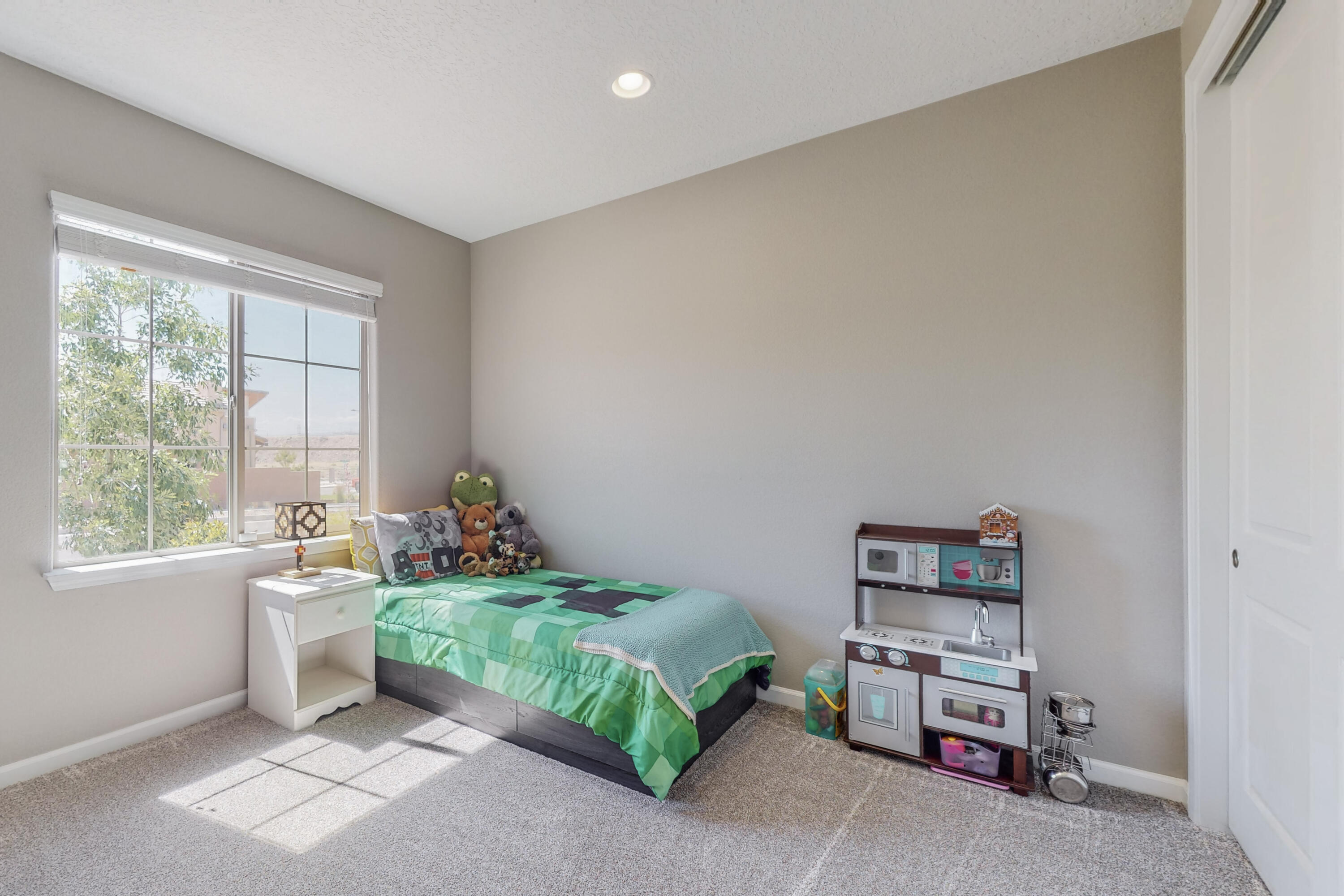 2004 White Dove Street SE