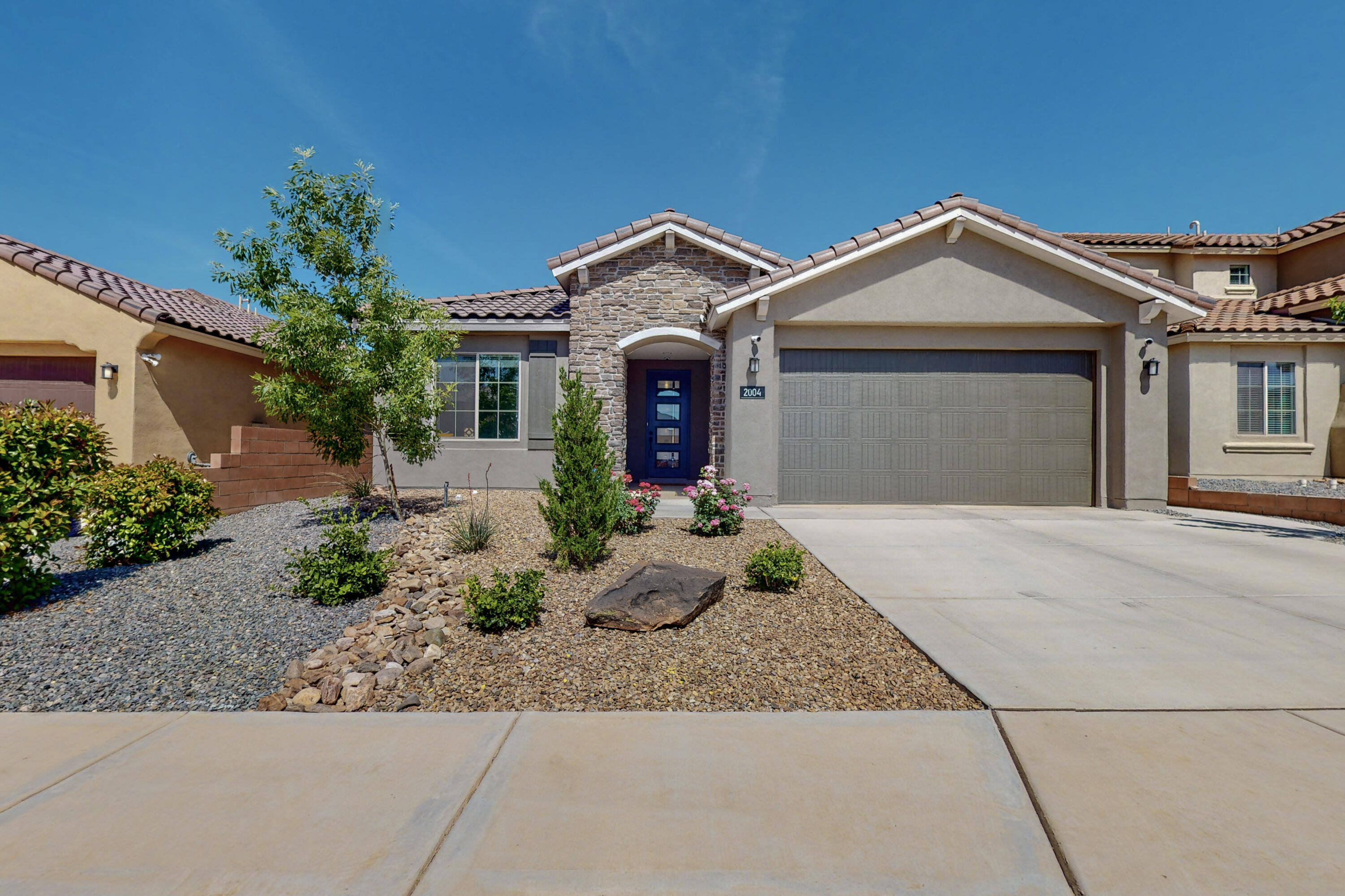 2004 White Dove Street SE