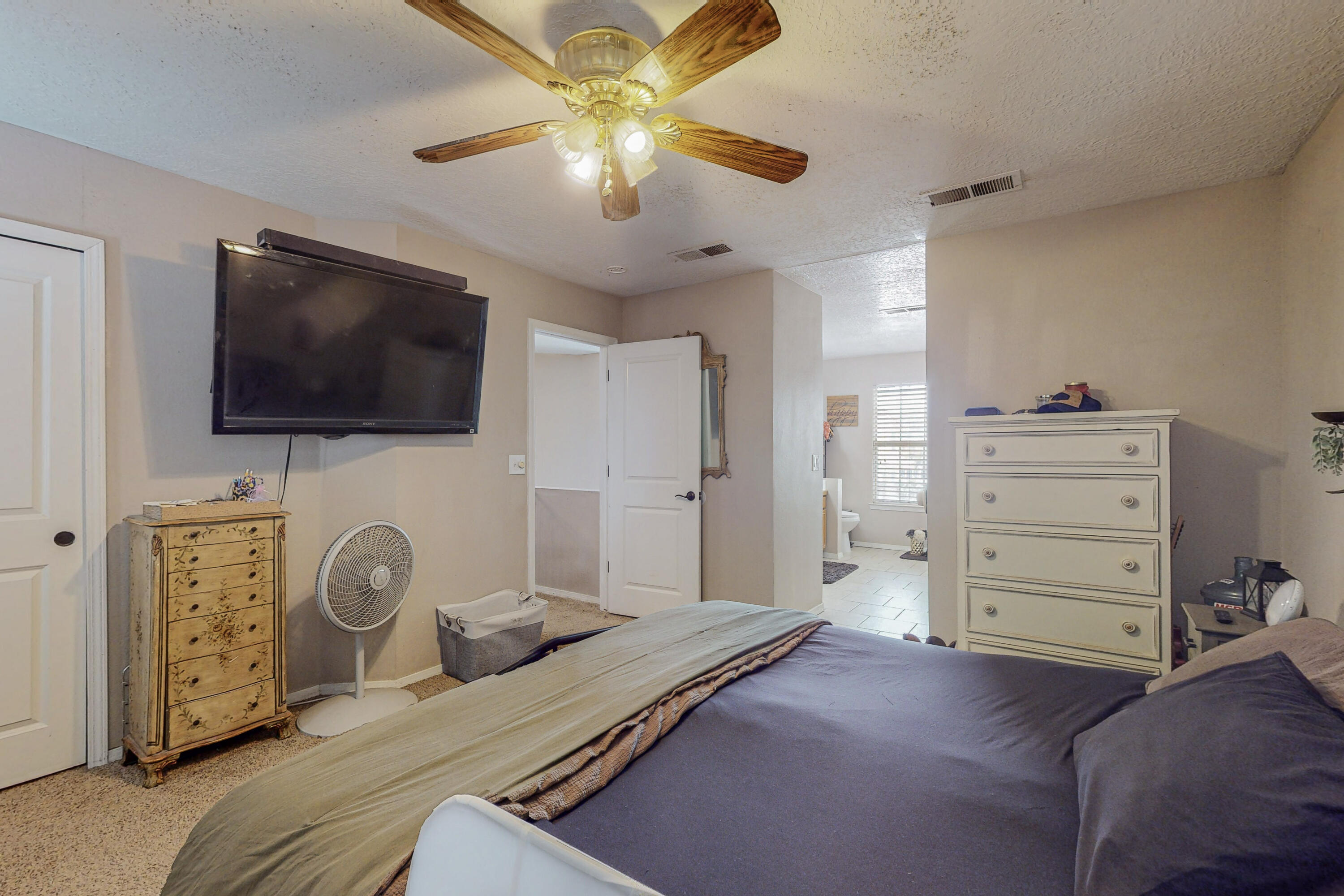 33 Cedar Avenue