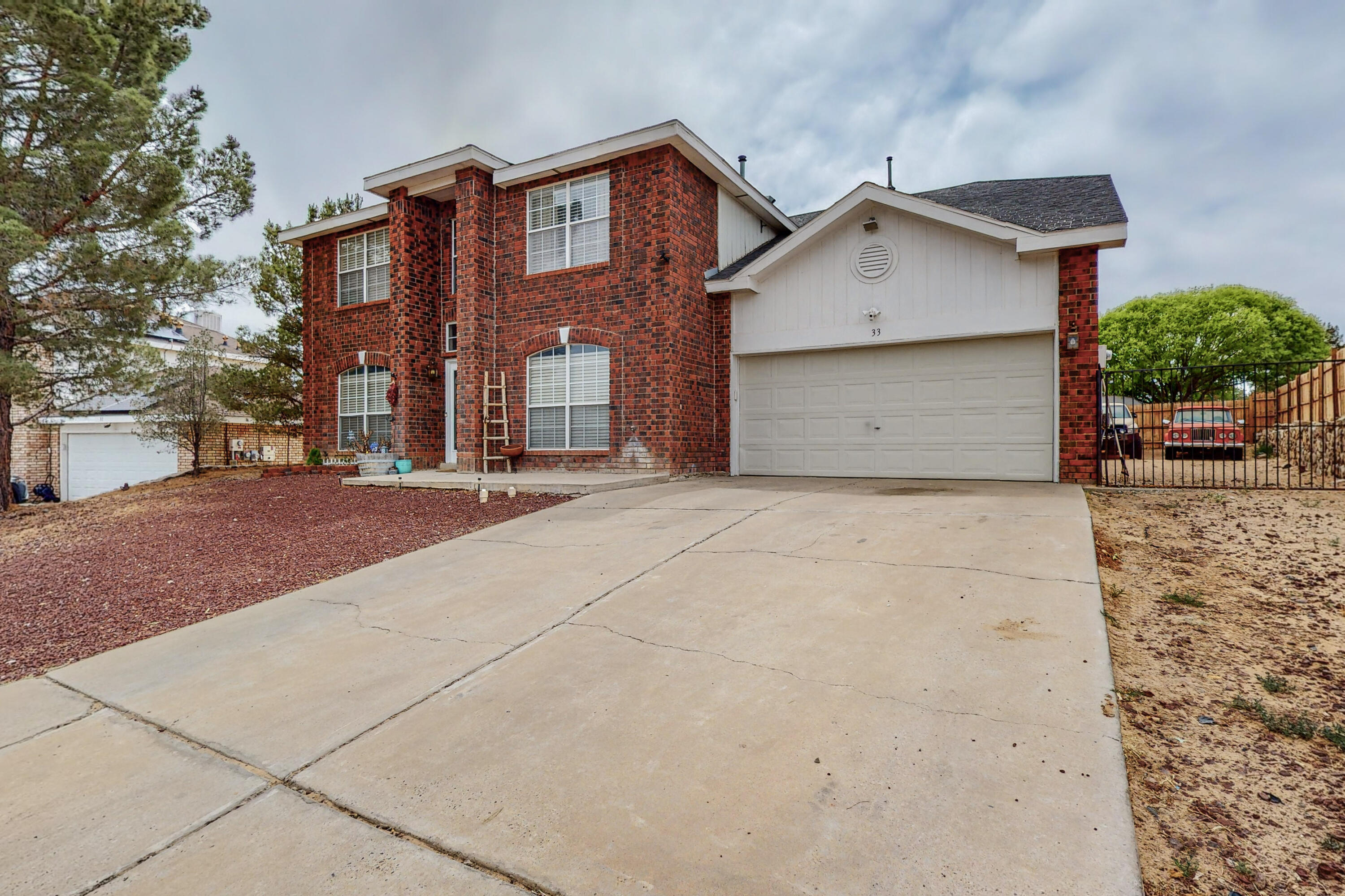 33 Cedar Avenue