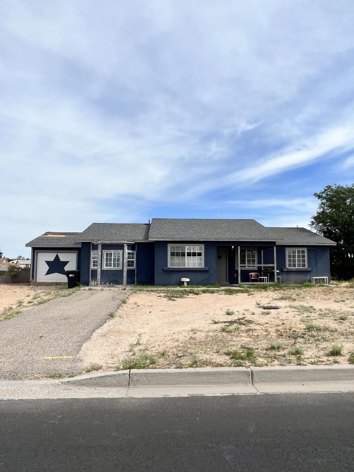 404 Pecos Loop SE