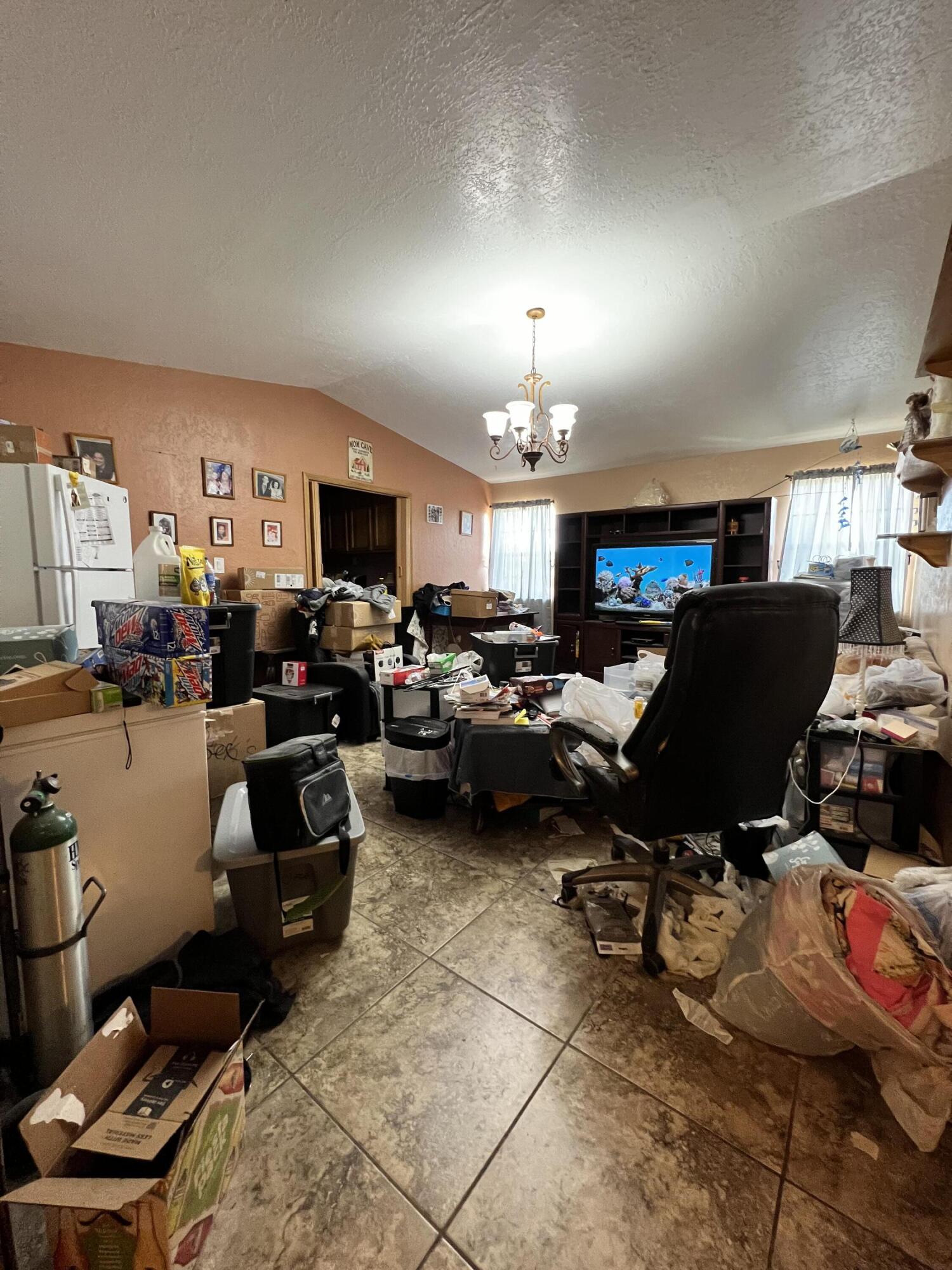 404 Pecos Loop SE