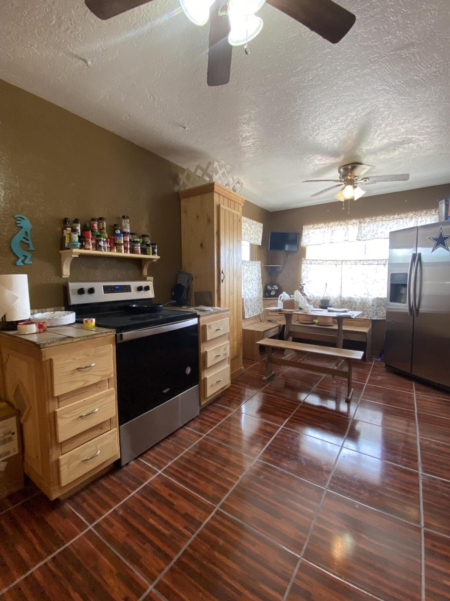 404 Pecos Loop SE
