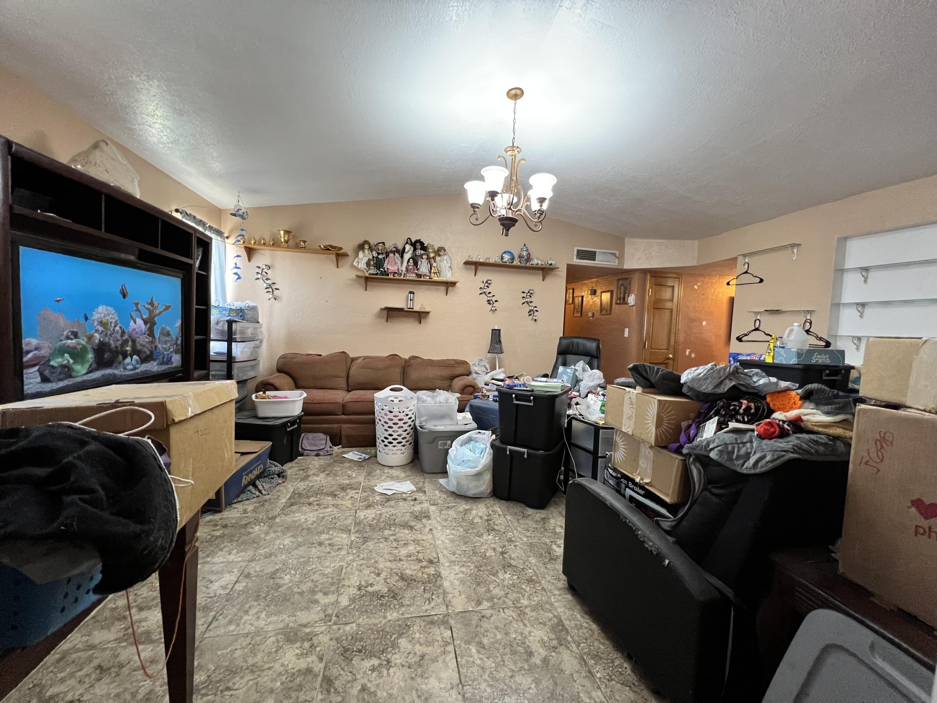 404 Pecos Loop SE