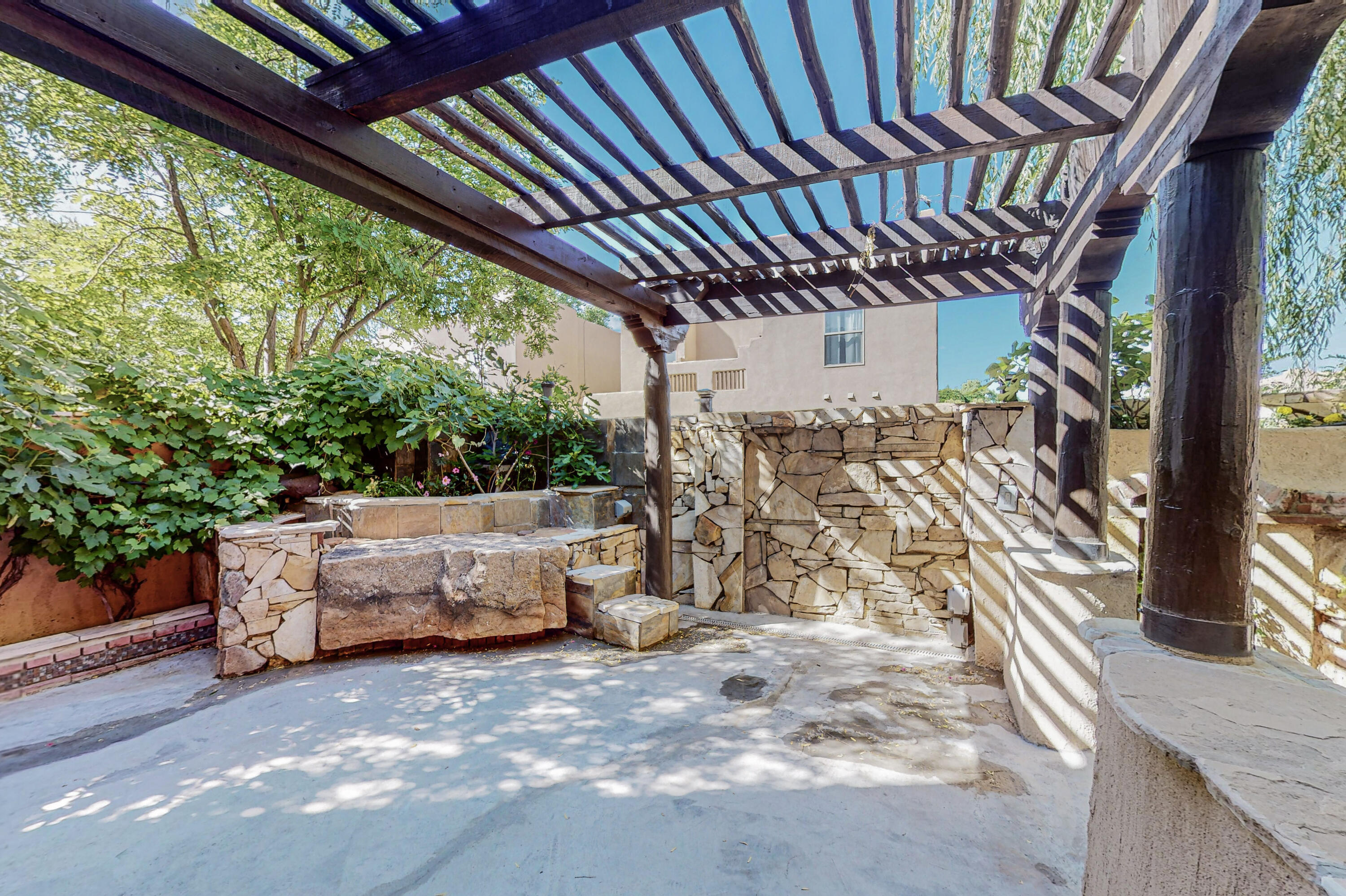 3512 Yippee Calle Court NW