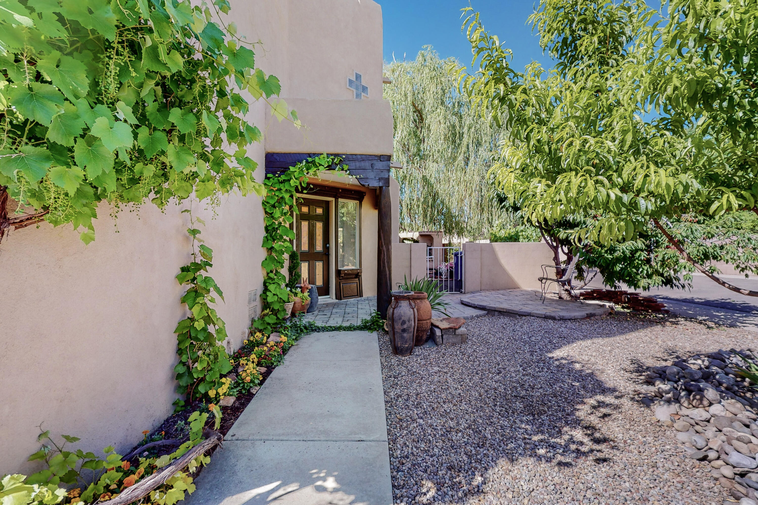 3512 Yippee Calle Court NW