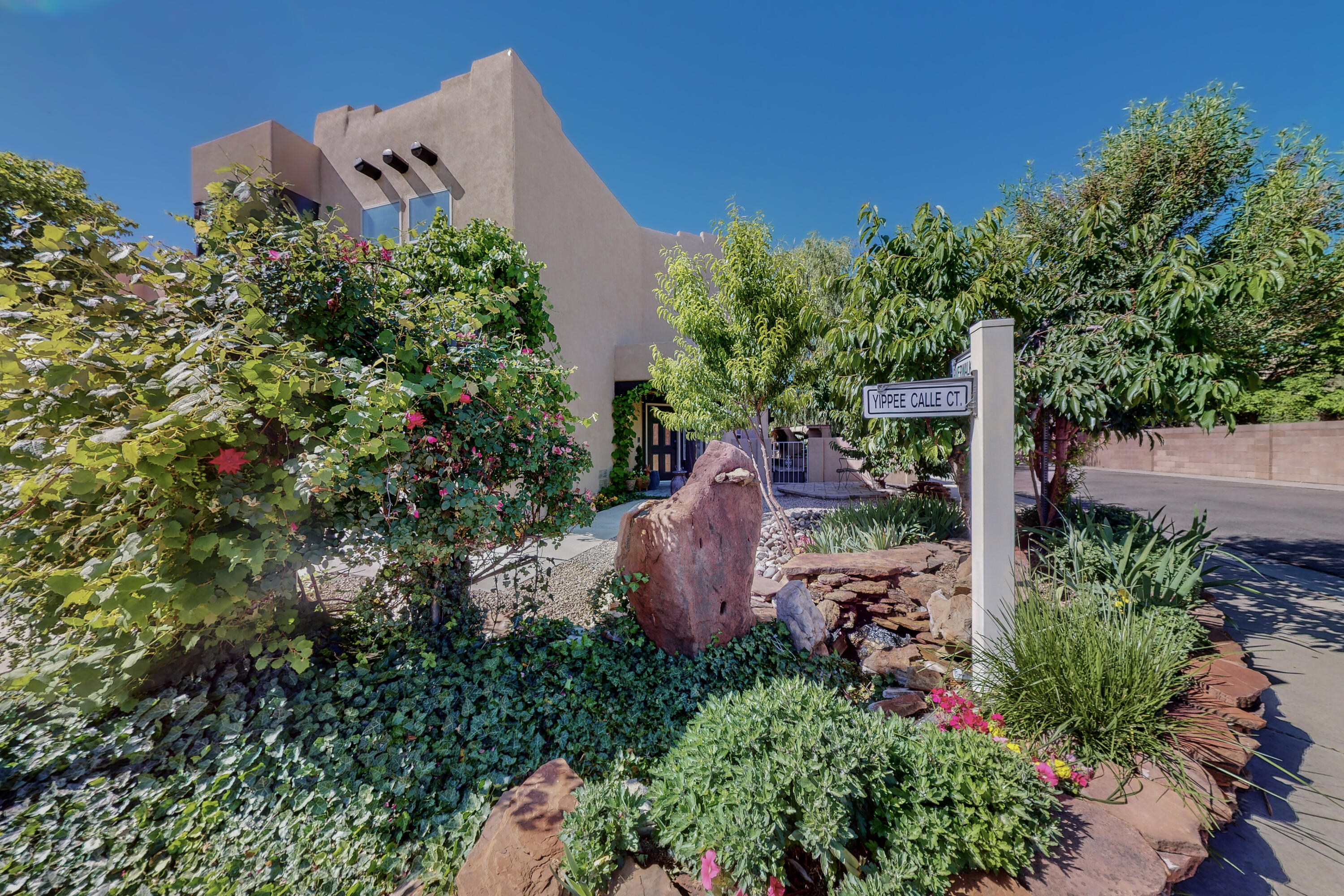 3512 Yippee Calle Court NW
