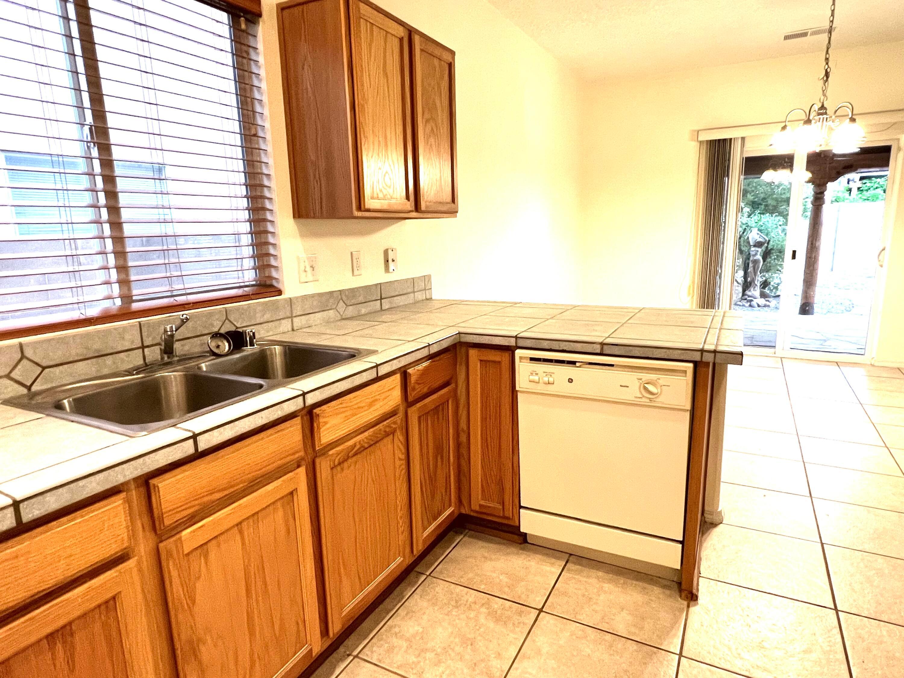 7651 Calle Comodo