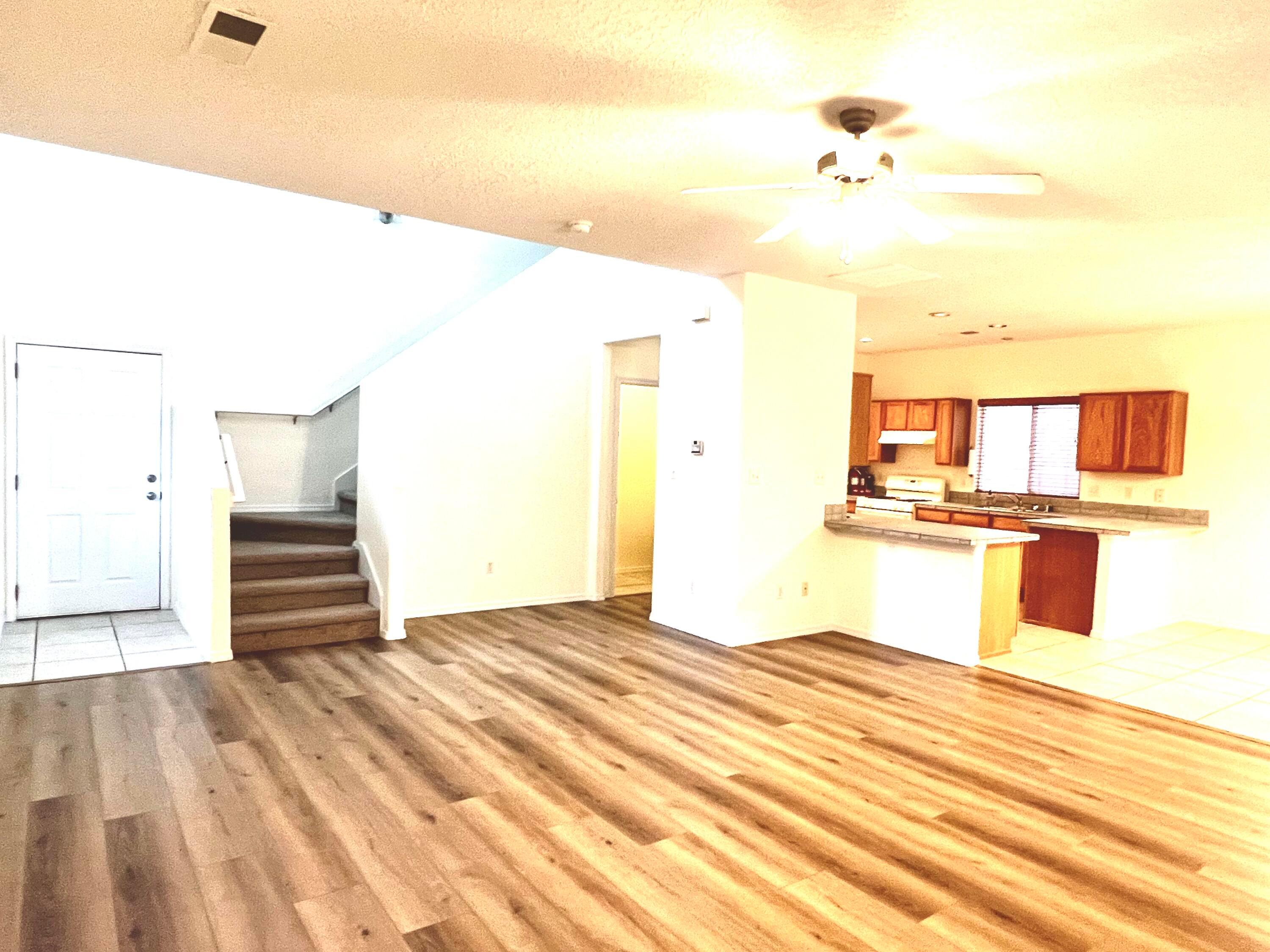 7651 Calle Comodo