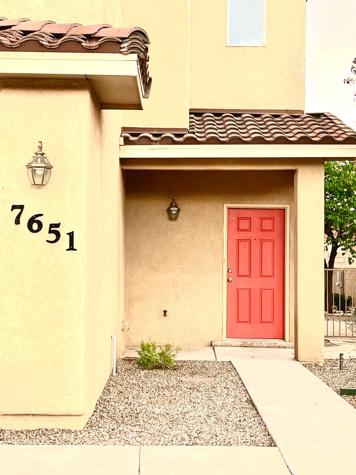 7651 Calle Comodo