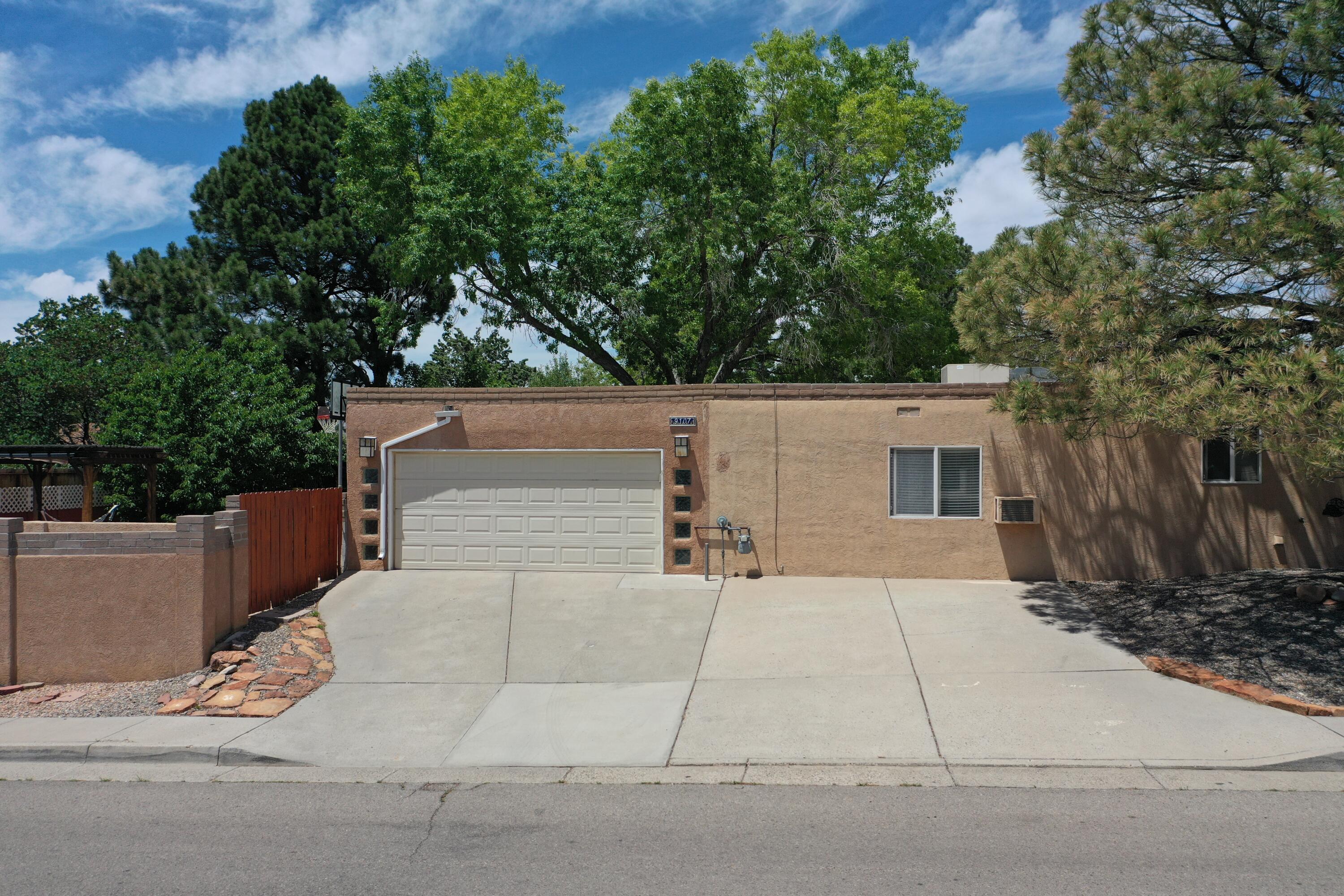9107 Rainridge Court NE