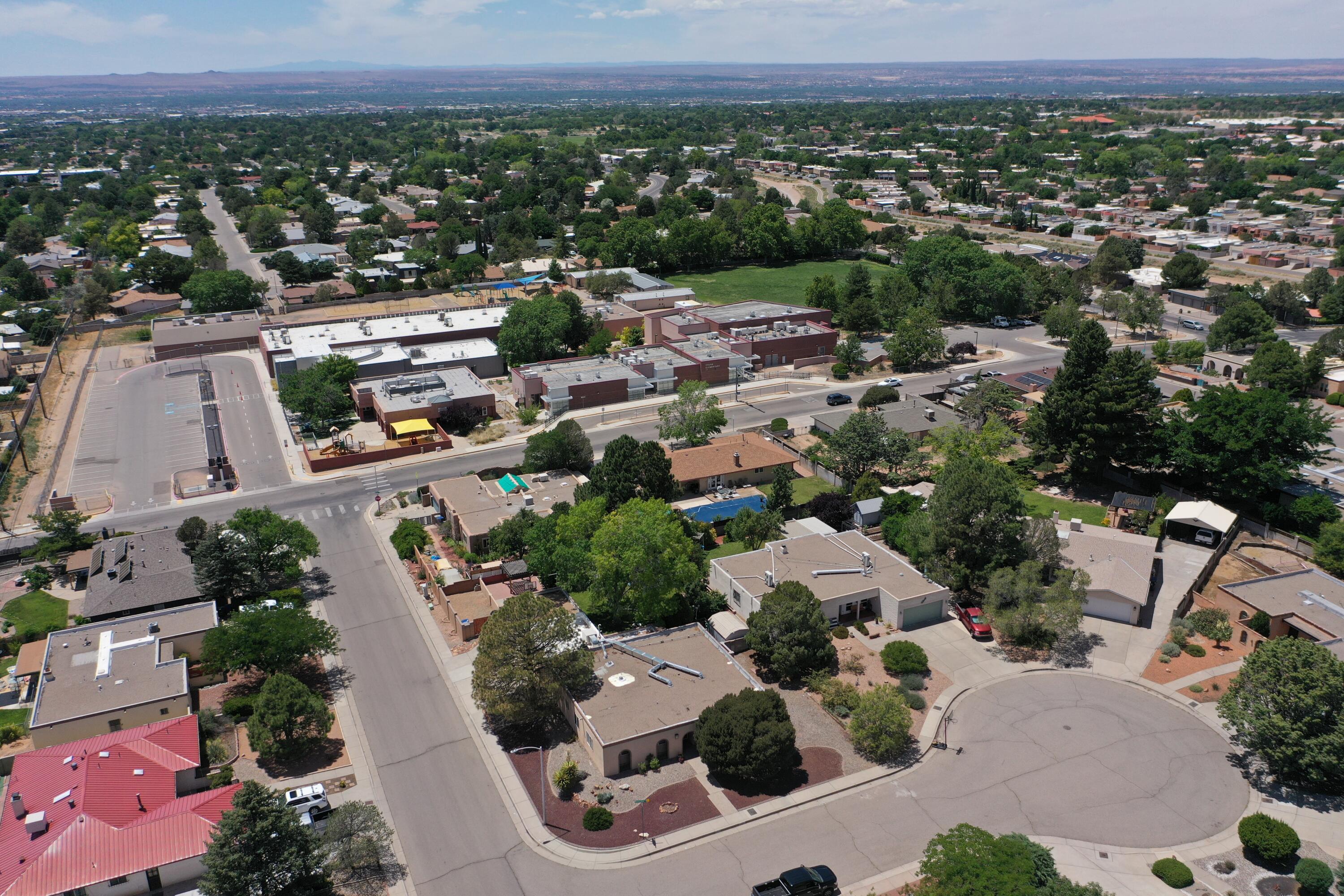 9107 Rainridge Court NE