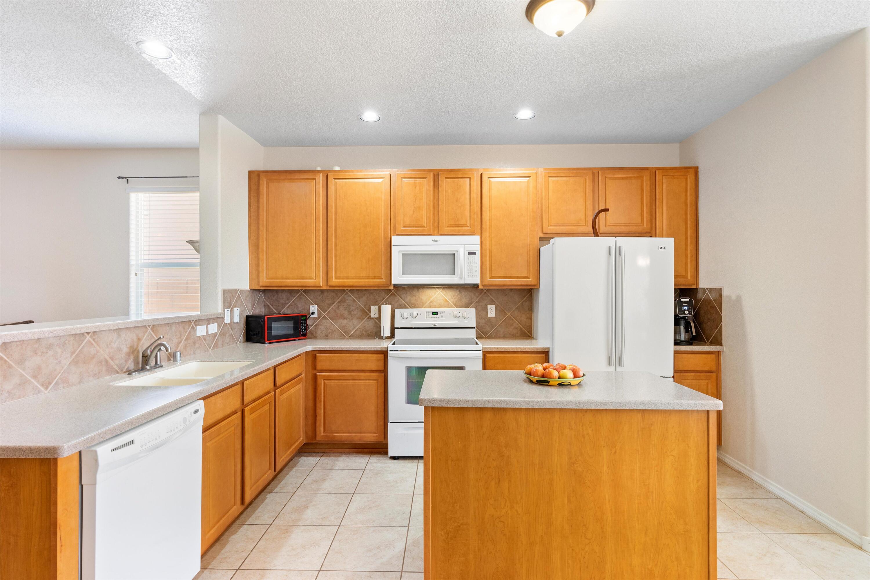 1925 Platina Road SE