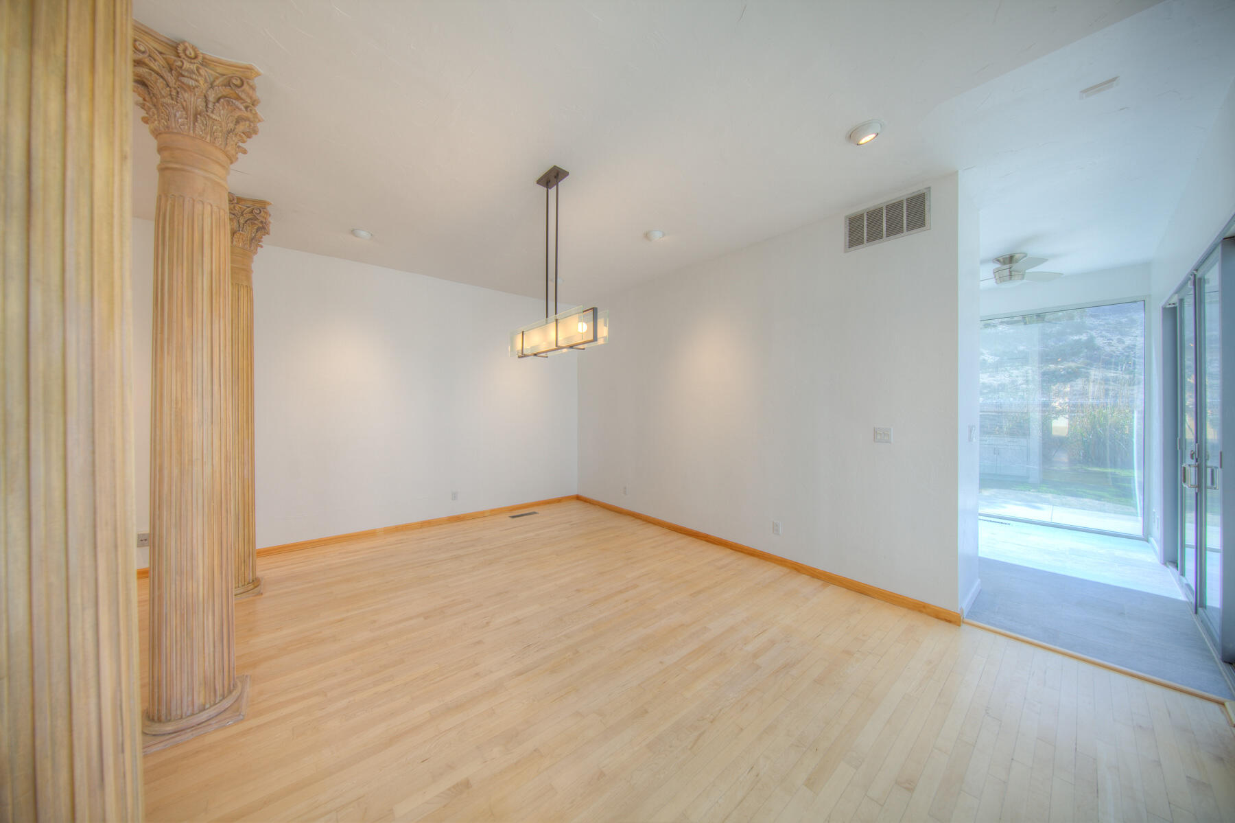 1538 Rosalba Street NE