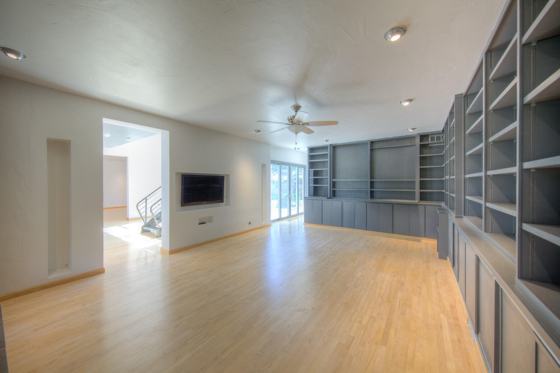 1538 Rosalba Street NE