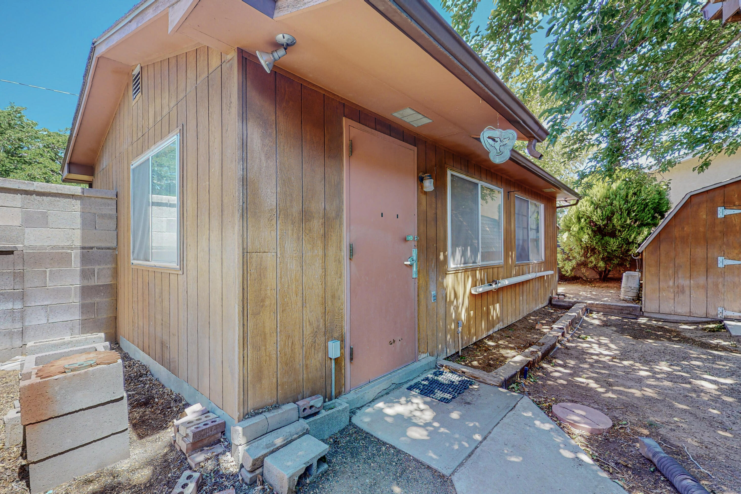 11601 Copper Avenue NE