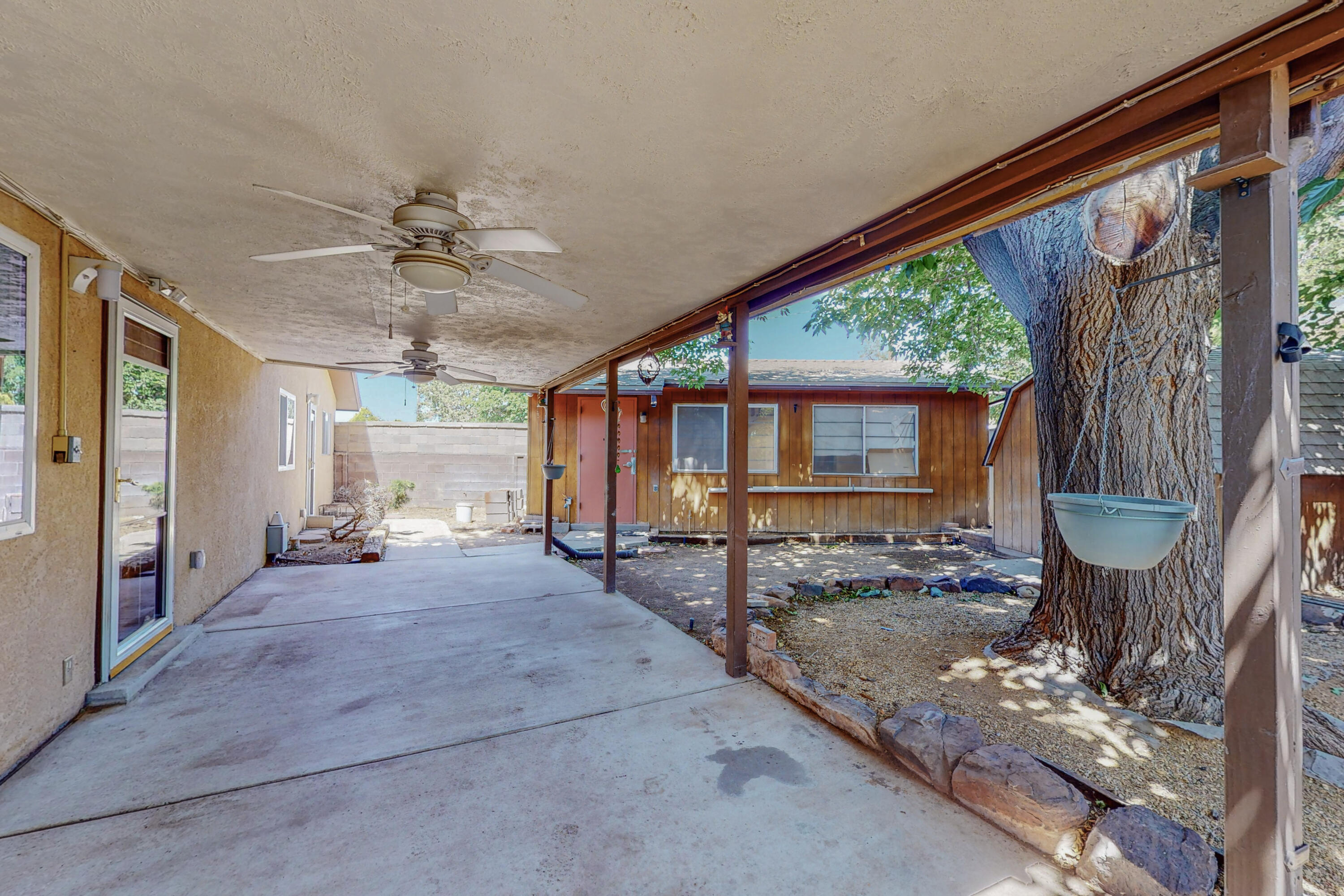 11601 Copper Avenue NE