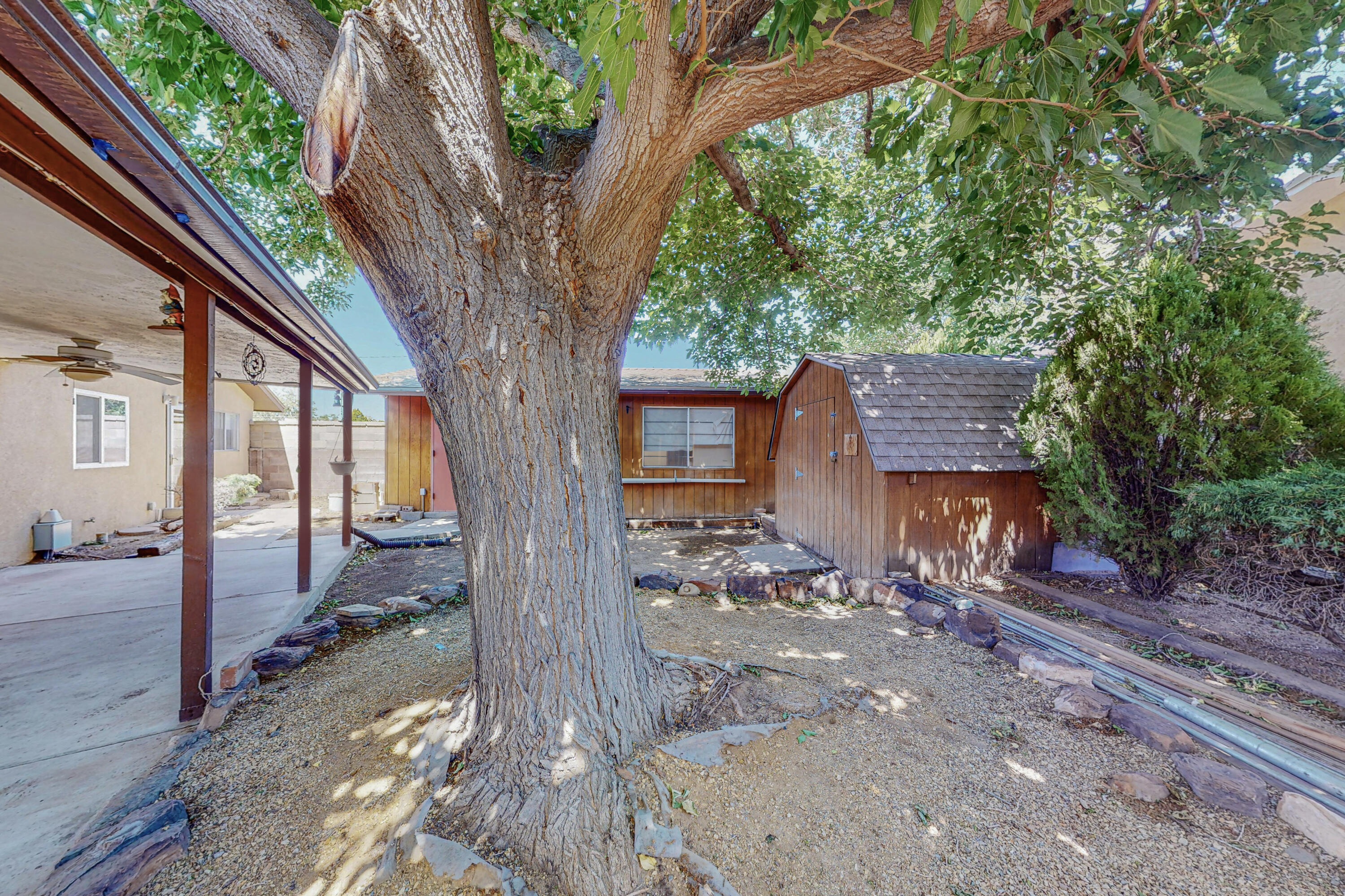 11601 Copper Avenue NE
